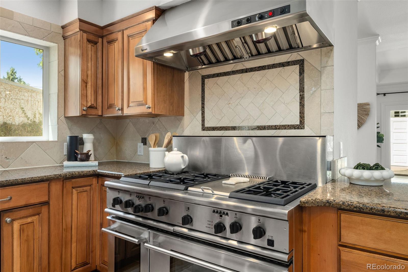 MLS Image #7 for 1075  jersey street,denver, Colorado