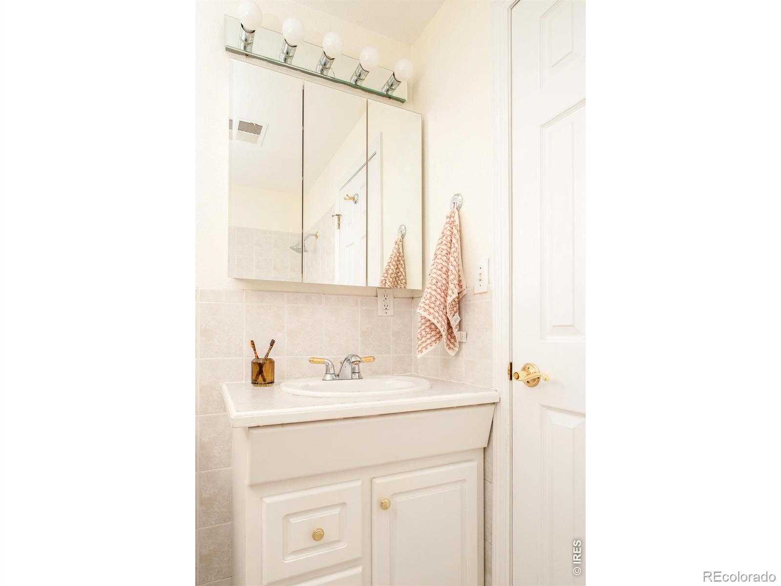 MLS Image #27 for 1989 s kearney way,denver, Colorado