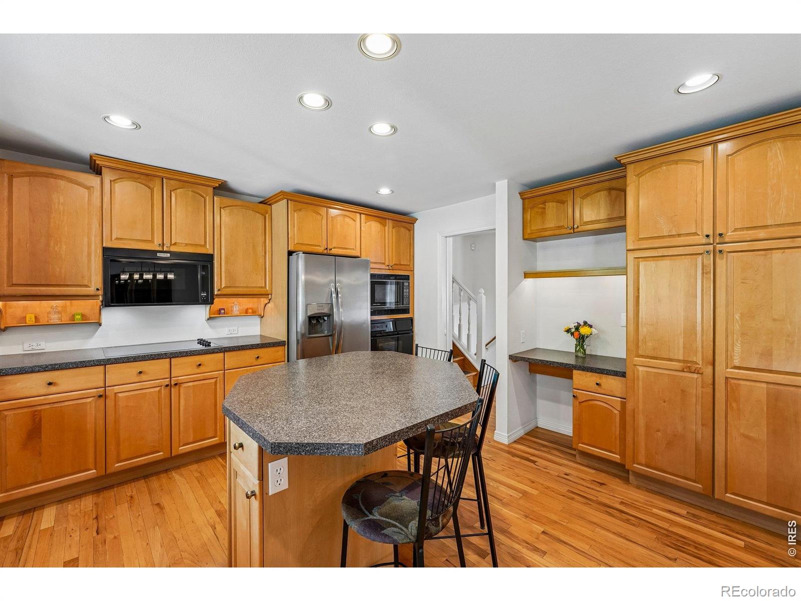 MLS Image #11 for 2720 s chase way,denver, Colorado