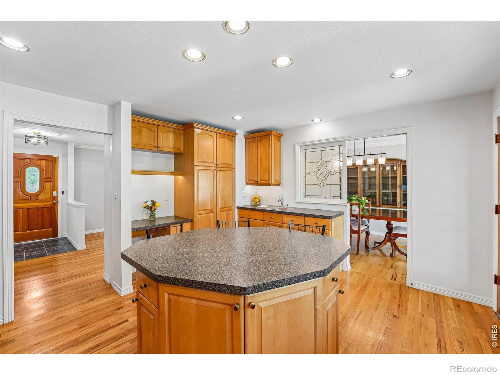 MLS Image #12 for 2720 s chase way,denver, Colorado
