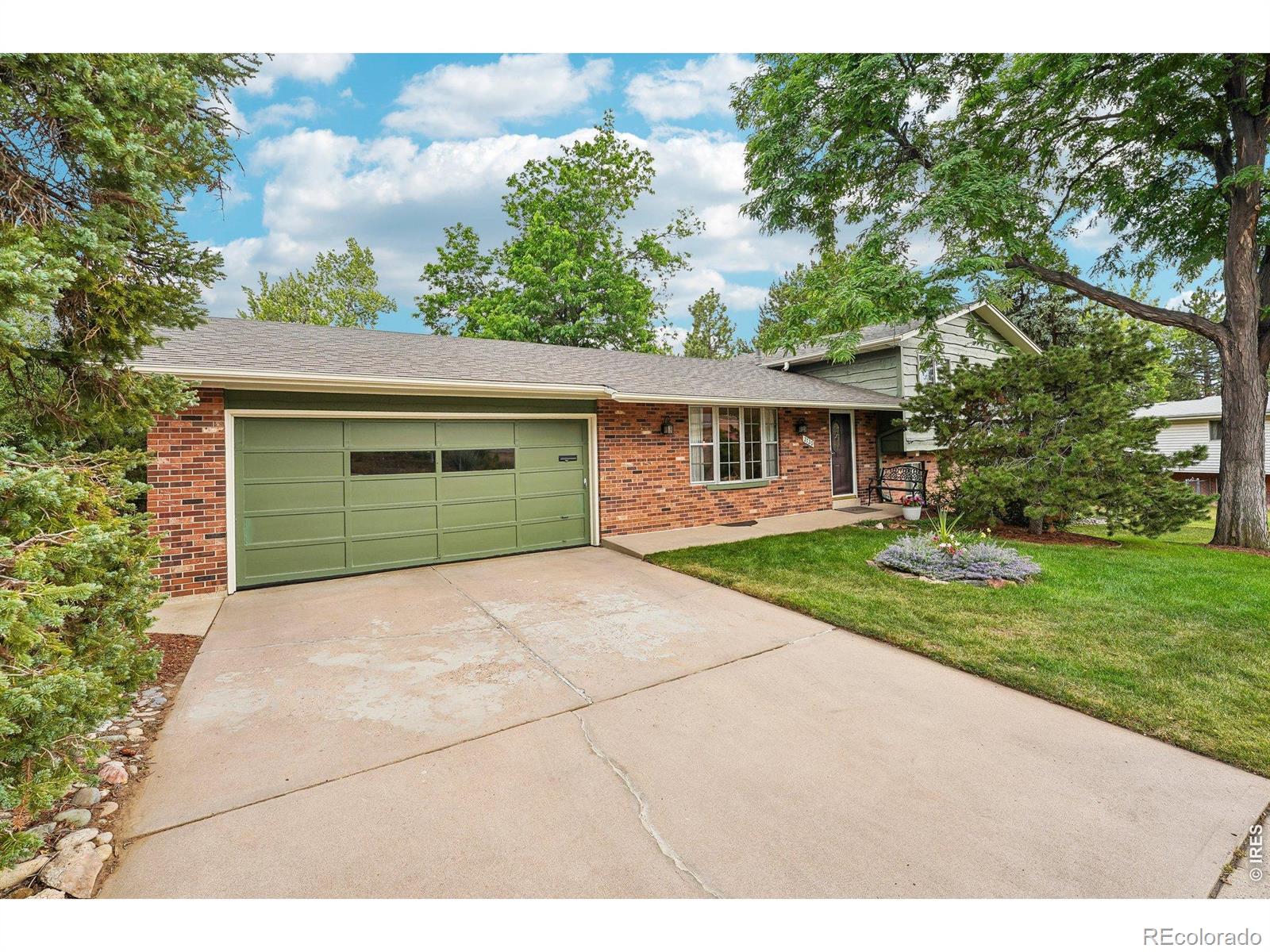 MLS Image #4 for 2720 s chase way,denver, Colorado