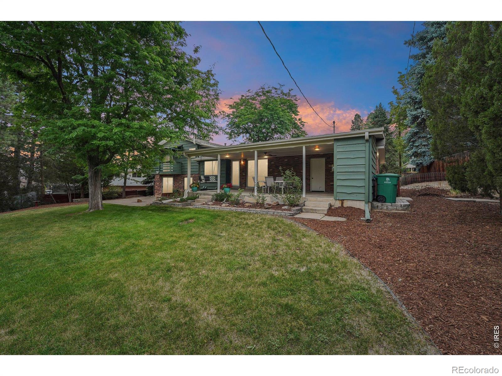 MLS Image #44 for 2720 s chase way,denver, Colorado