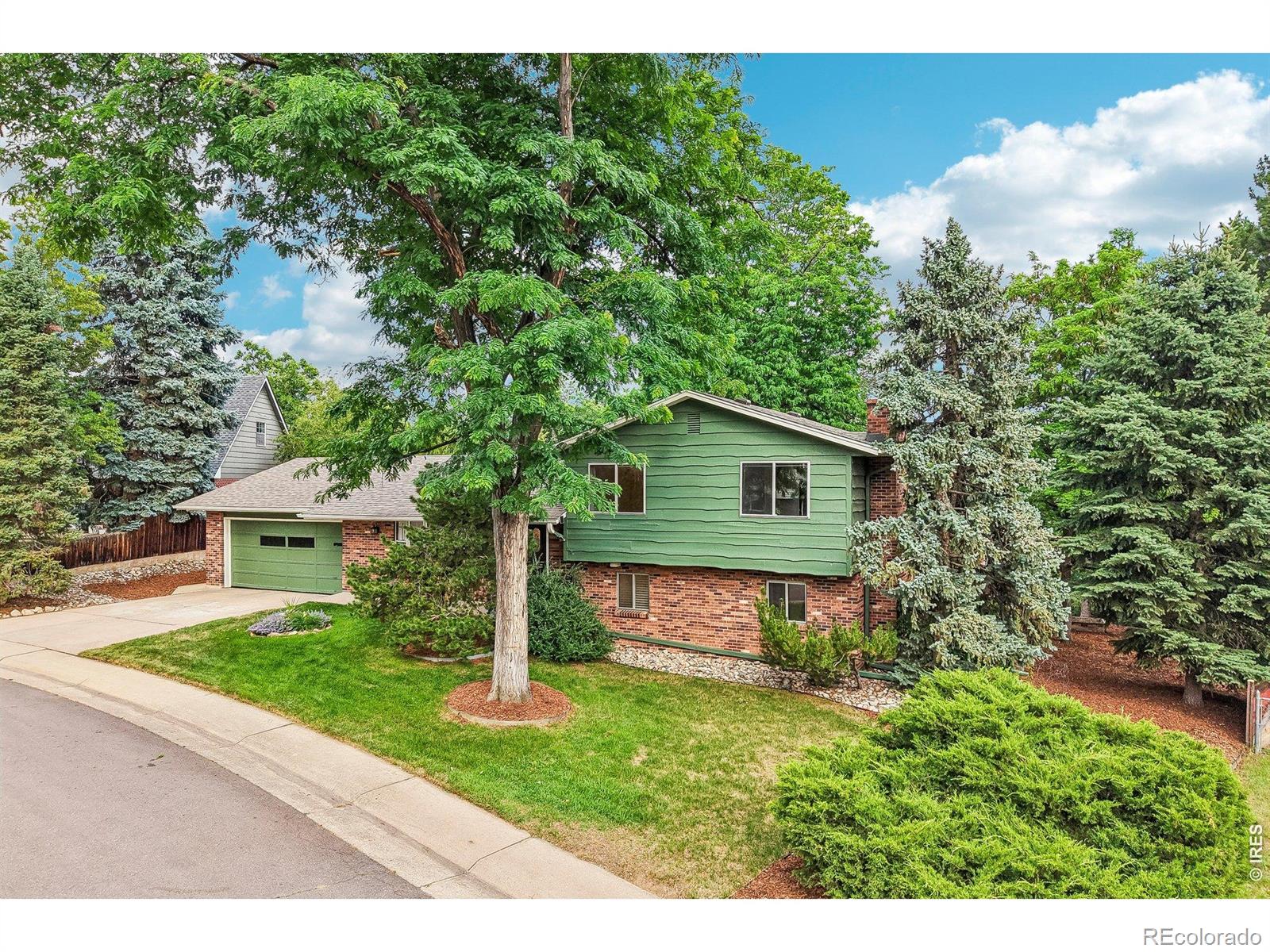 MLS Image #46 for 2720 s chase way,denver, Colorado