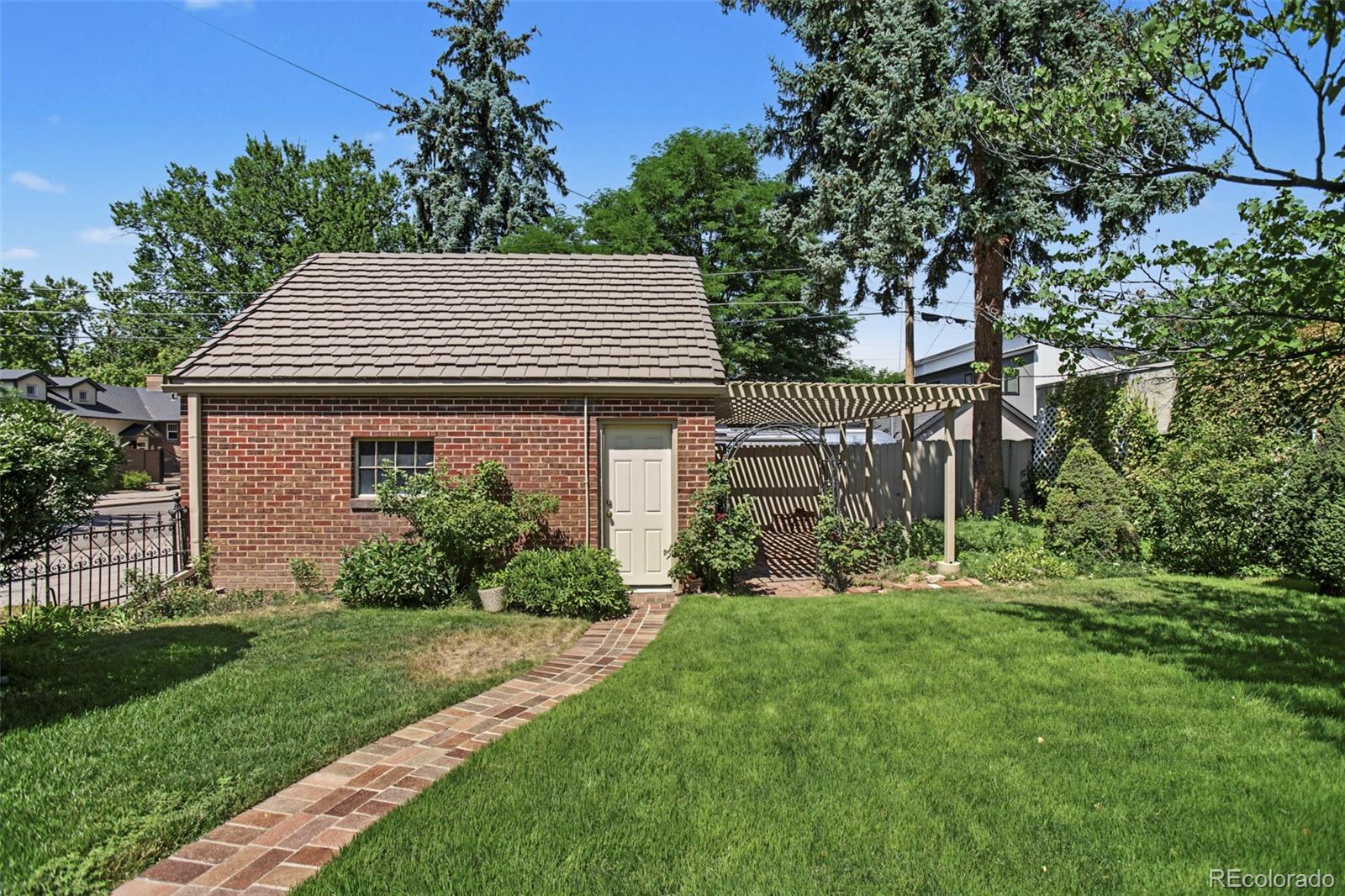 MLS Image #32 for 1651  niagara street,denver, Colorado