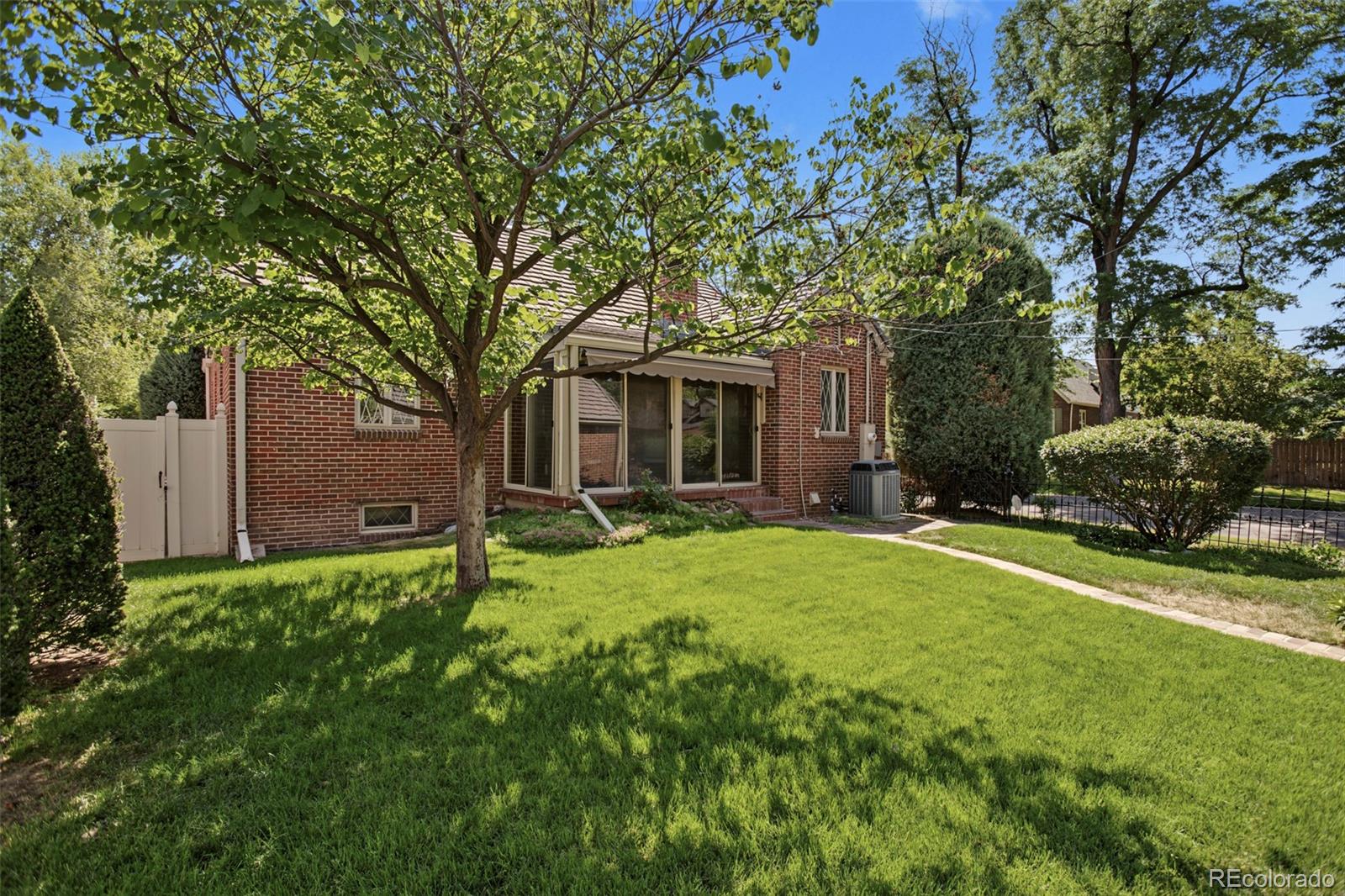 MLS Image #35 for 1651  niagara street,denver, Colorado