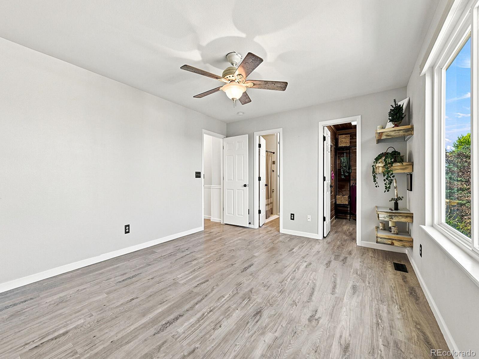 MLS Image #18 for 5571 s yakima street,aurora, Colorado