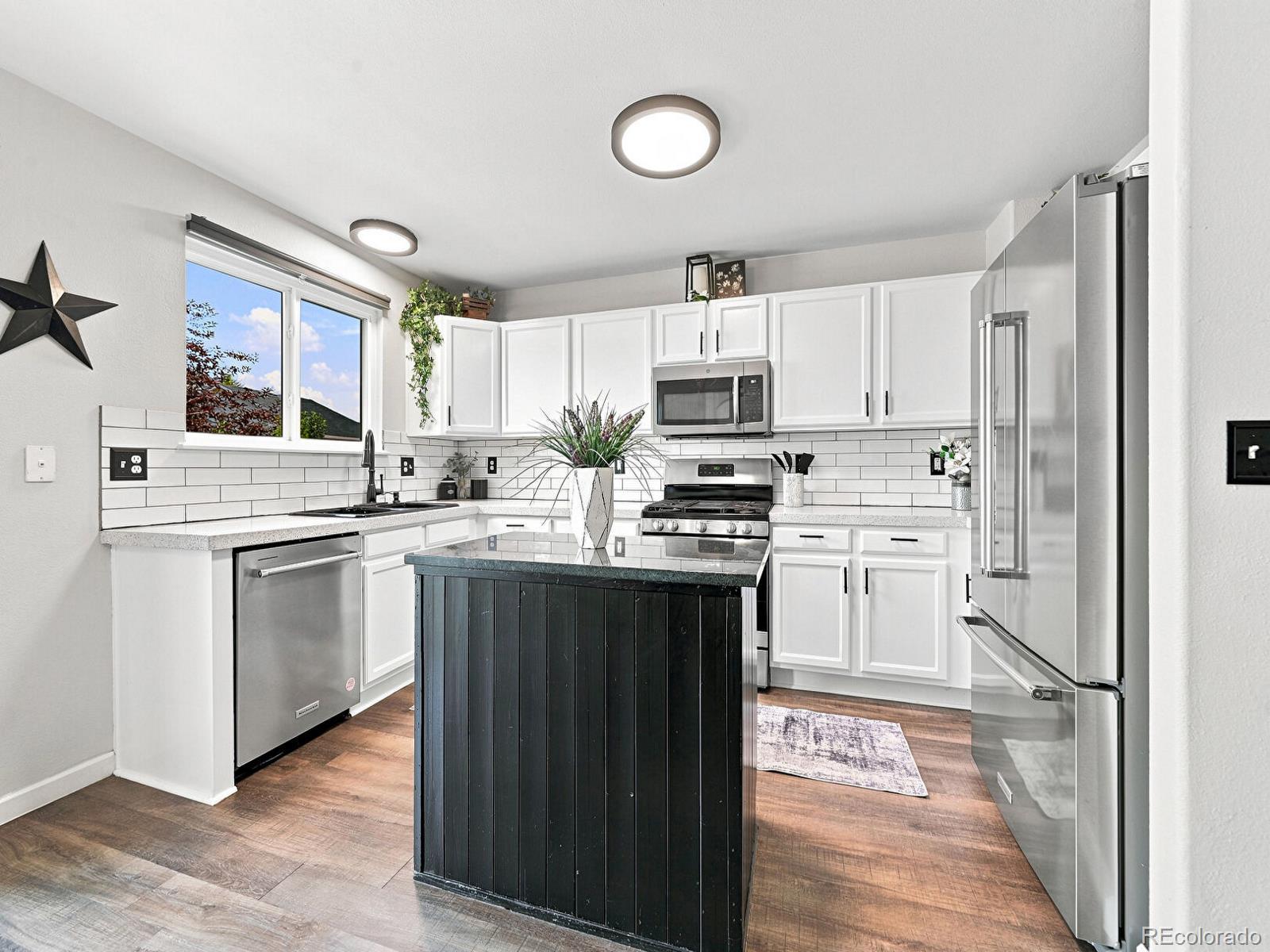 MLS Image #6 for 5571 s yakima street,aurora, Colorado