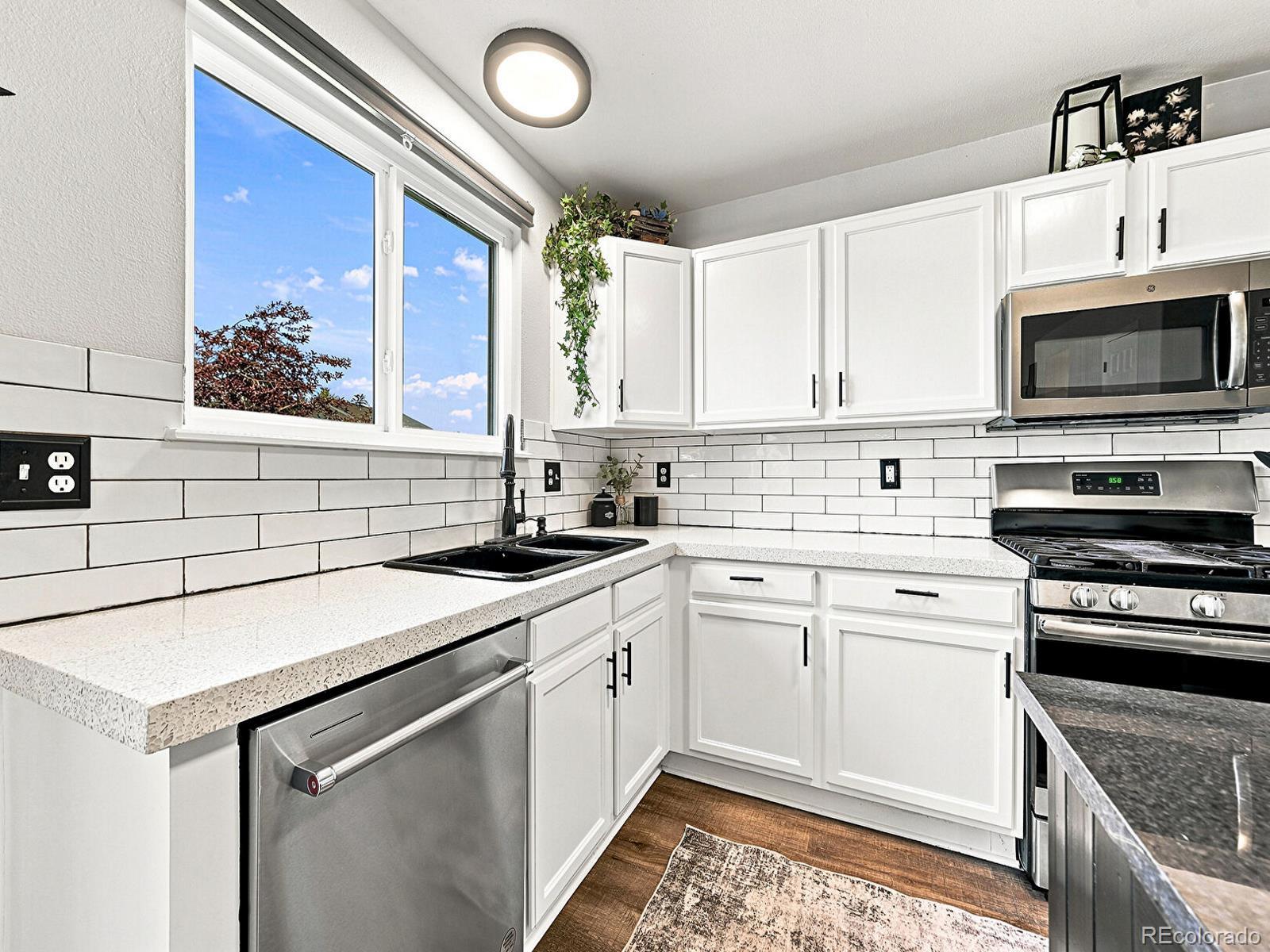 MLS Image #7 for 5571 s yakima street,aurora, Colorado