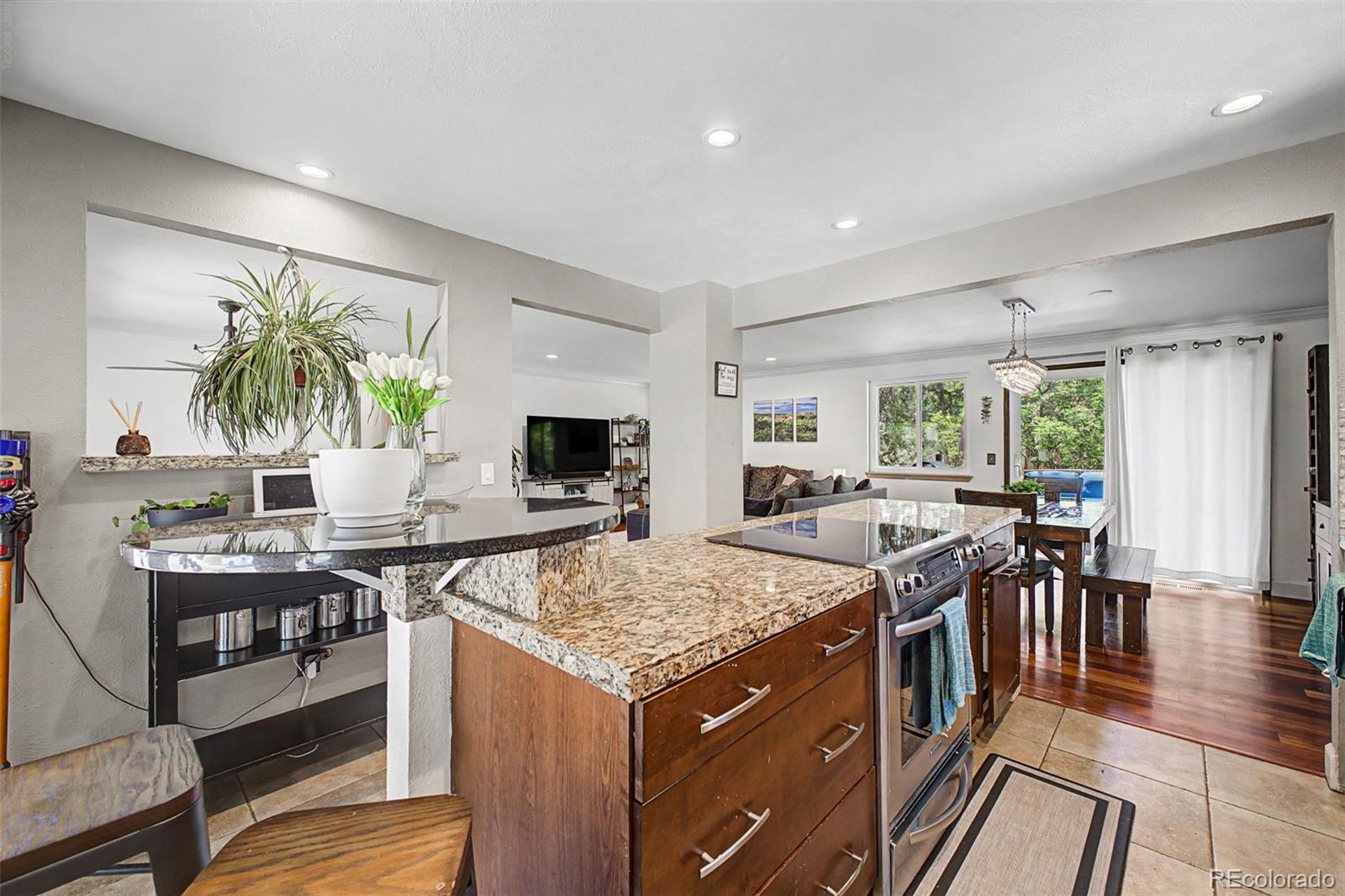 MLS Image #10 for 7003 s yukon street,littleton, Colorado