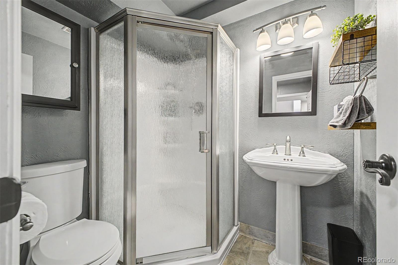 MLS Image #23 for 7003 s yukon street,littleton, Colorado
