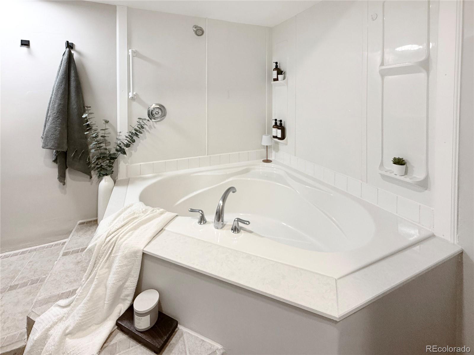 MLS Image #17 for 9978 w cornell place,lakewood, Colorado