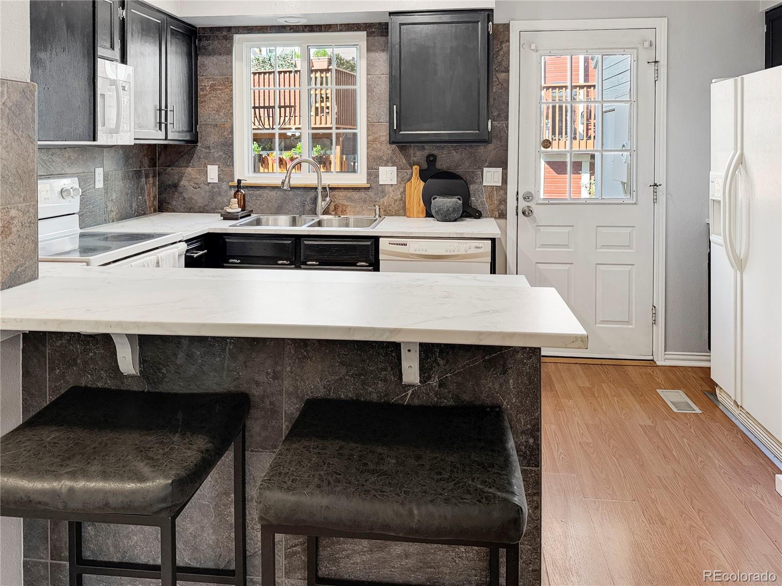 MLS Image #6 for 9978 w cornell place,lakewood, Colorado