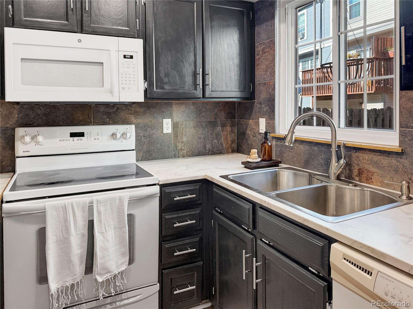MLS Image #7 for 9978 w cornell place,lakewood, Colorado