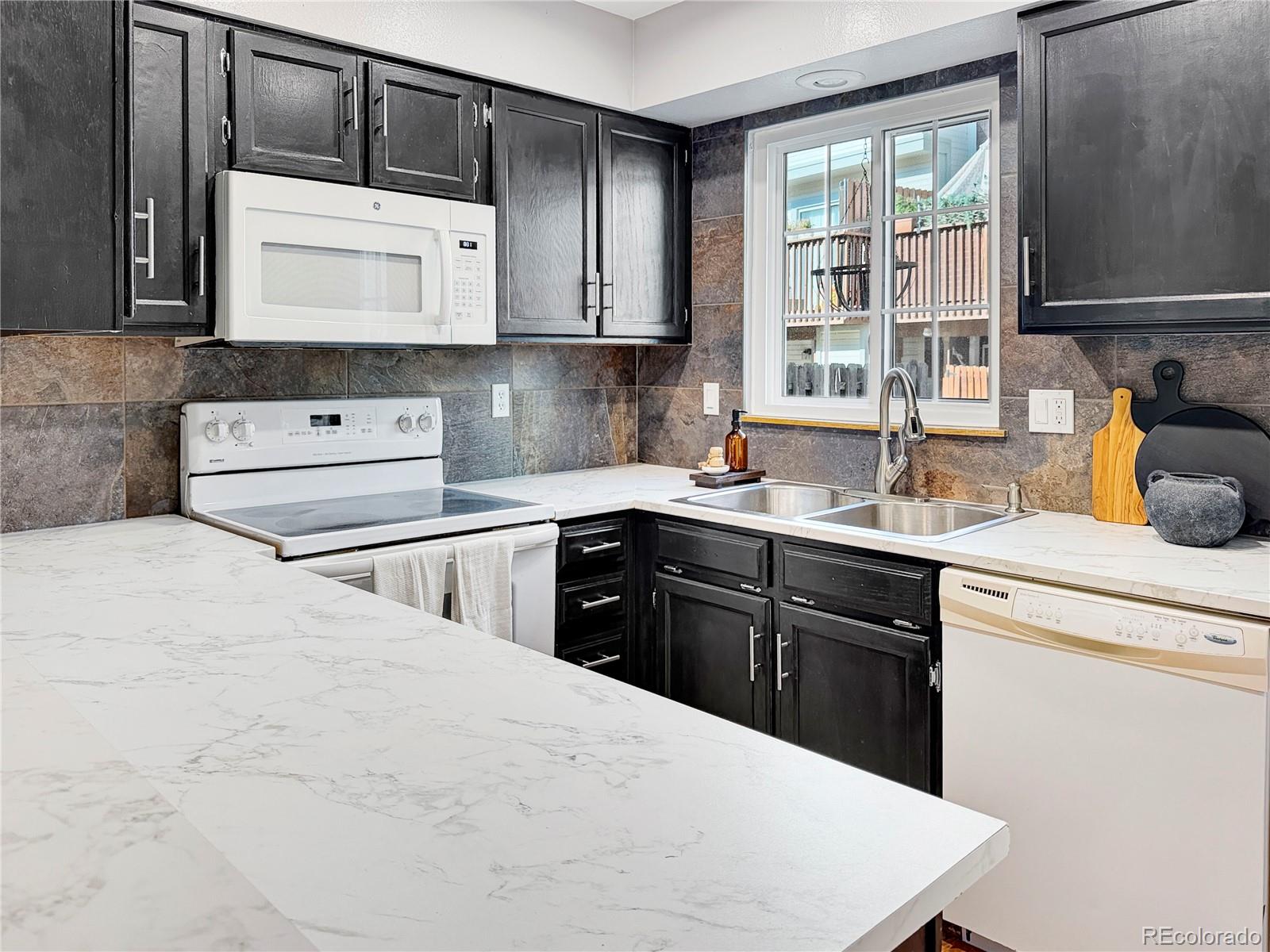 MLS Image #8 for 9978 w cornell place,lakewood, Colorado