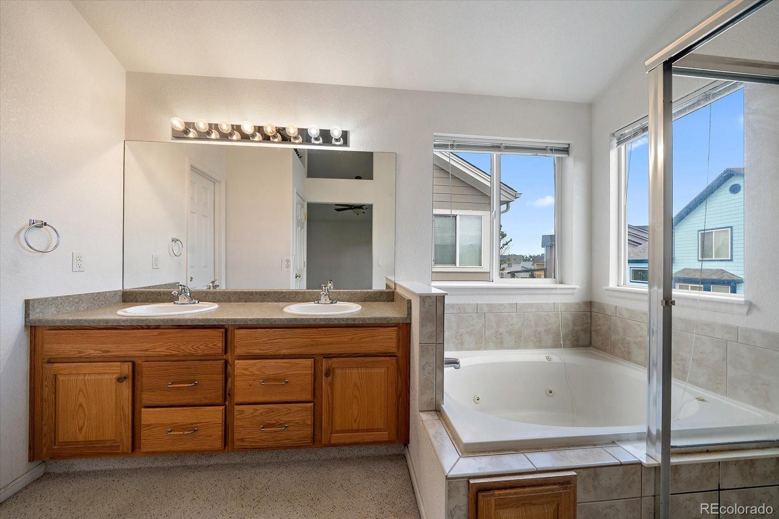MLS Image #12 for 5552  jasper street,denver, Colorado
