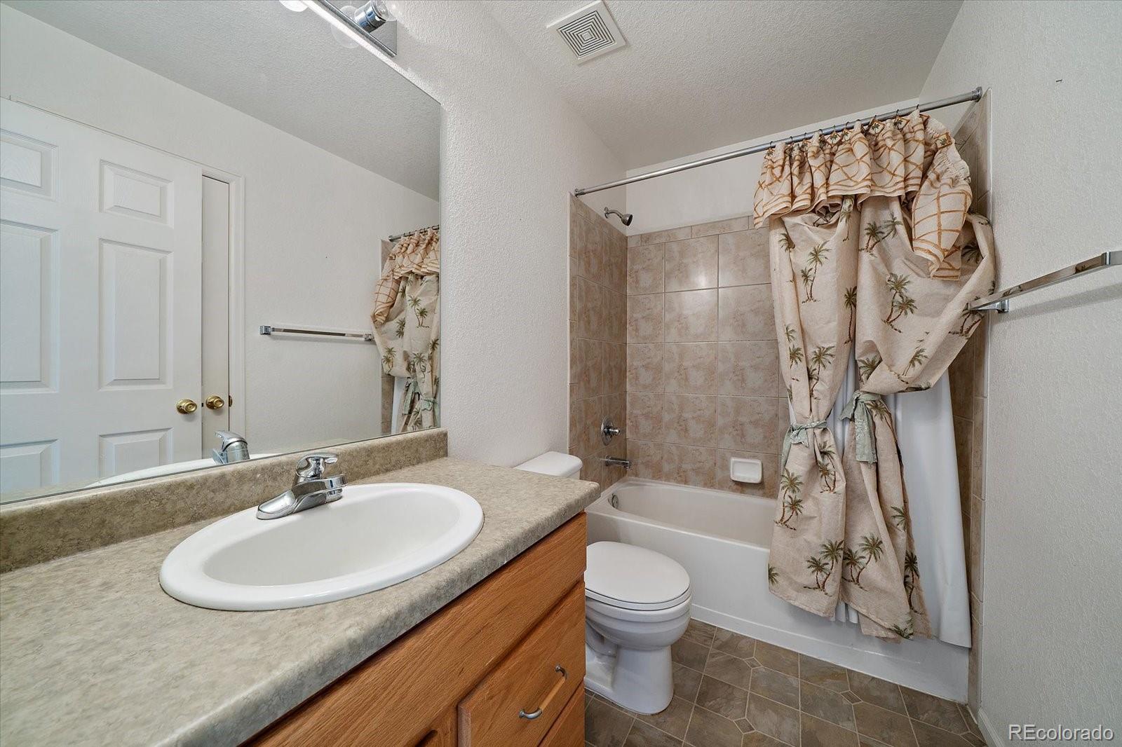 MLS Image #16 for 5552  jasper street,denver, Colorado
