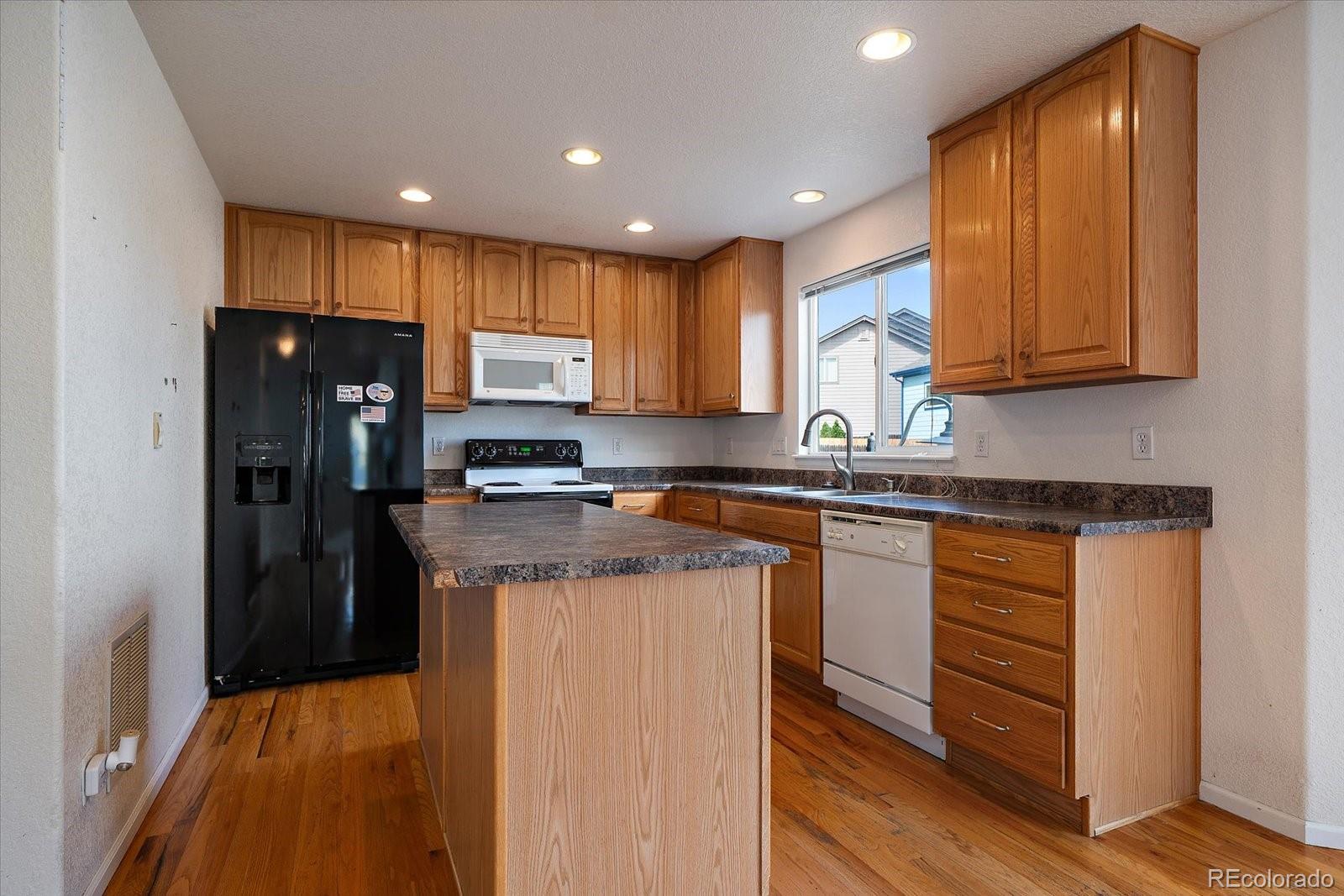 MLS Image #5 for 5552  jasper street,denver, Colorado