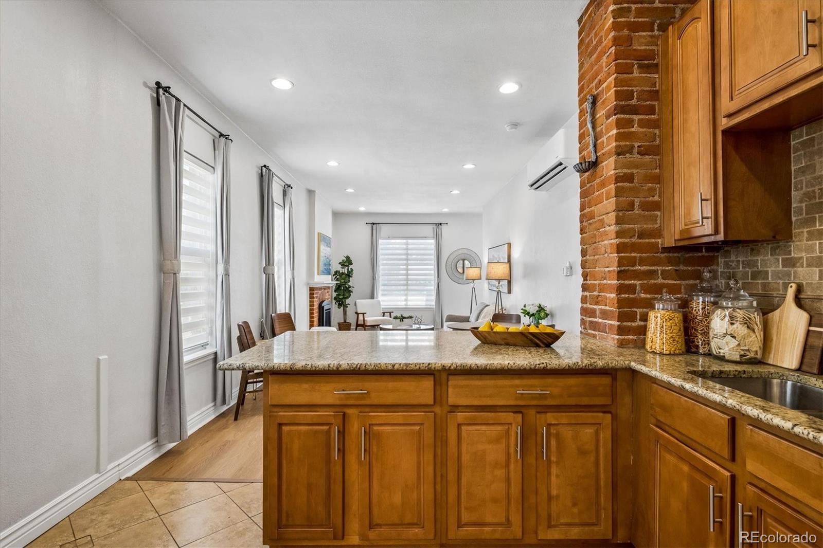 MLS Image #15 for 1725 e 36th avenue,denver, Colorado