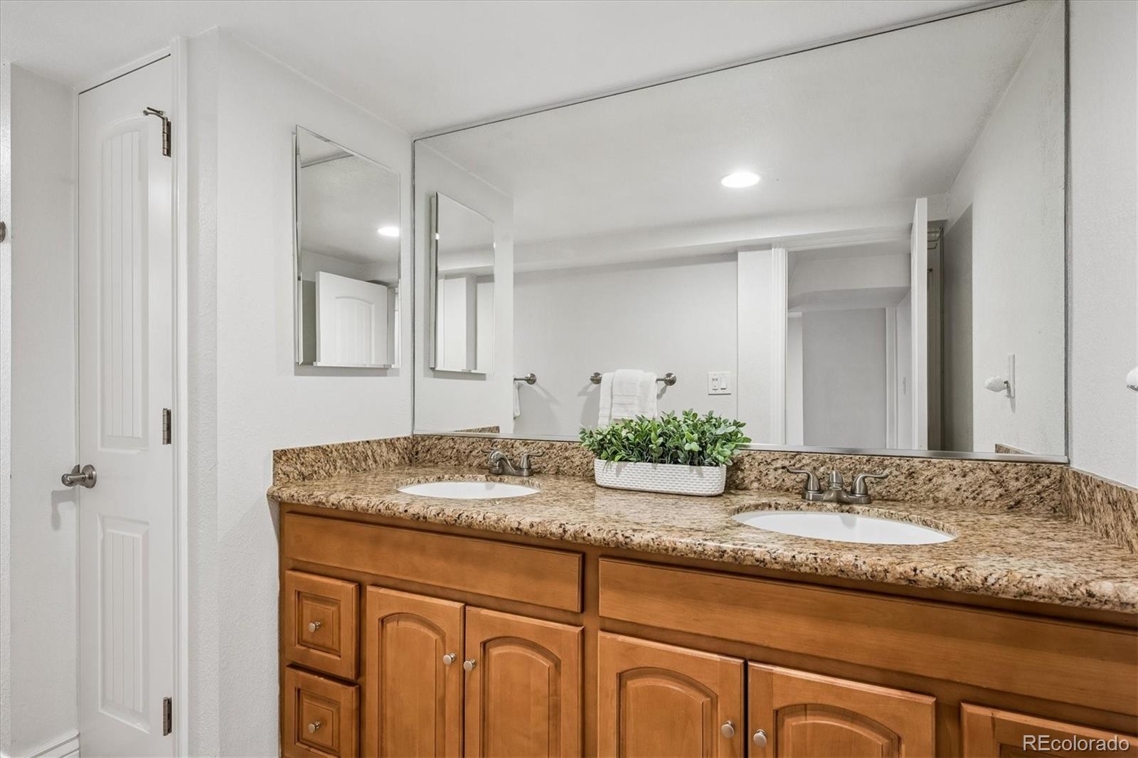 MLS Image #33 for 1725 e 36th avenue,denver, Colorado