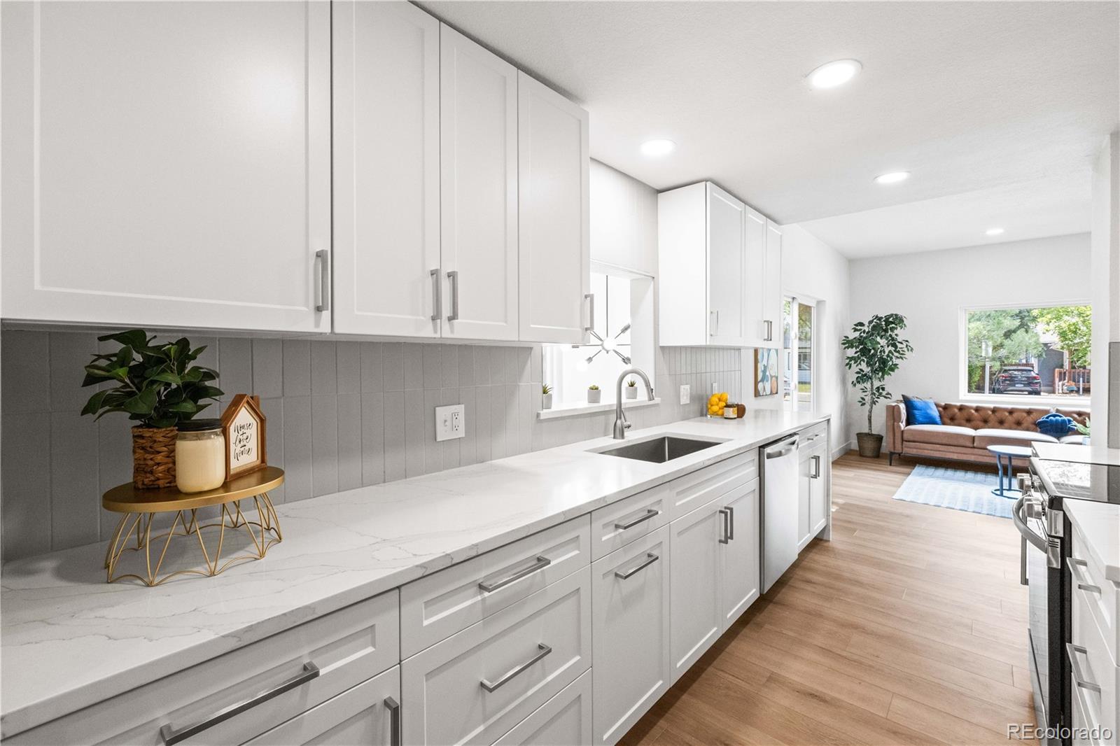 MLS Image #18 for 2336 s franklin street,denver, Colorado