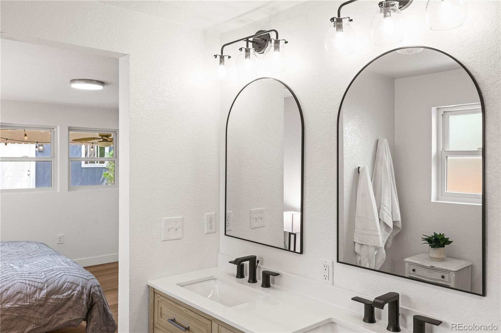 MLS Image #32 for 2336 s franklin street,denver, Colorado