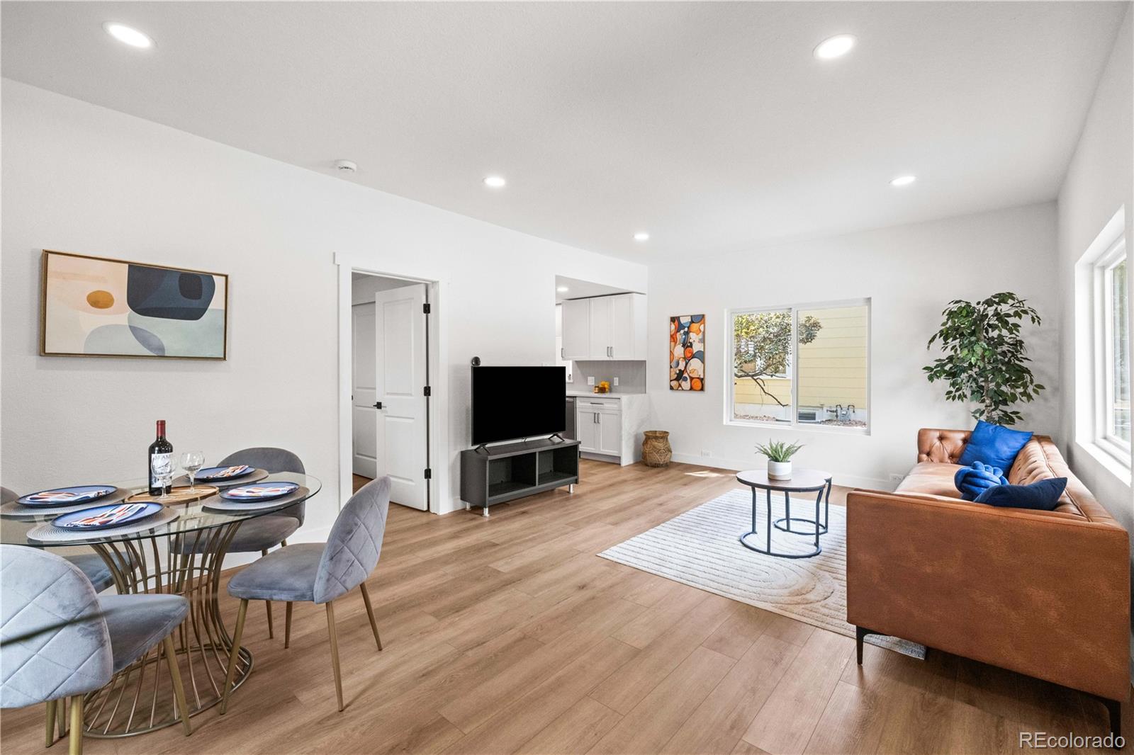 MLS Image #5 for 2336 s franklin street,denver, Colorado