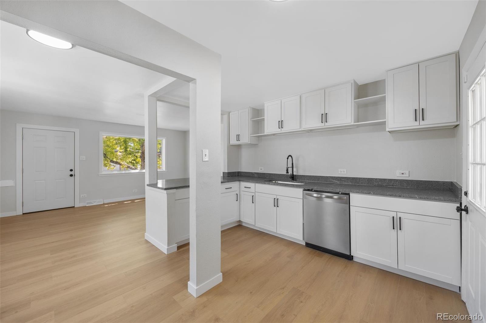 MLS Image #8 for 2355 w hillside avenue,englewood, Colorado