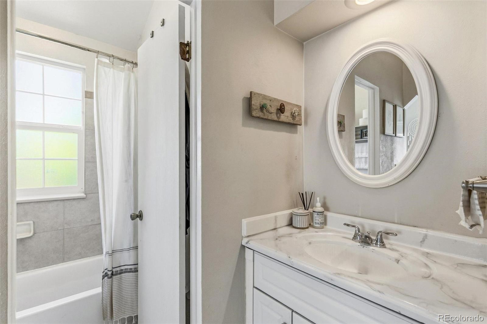 MLS Image #16 for 8918 w plymouth avenue,littleton, Colorado
