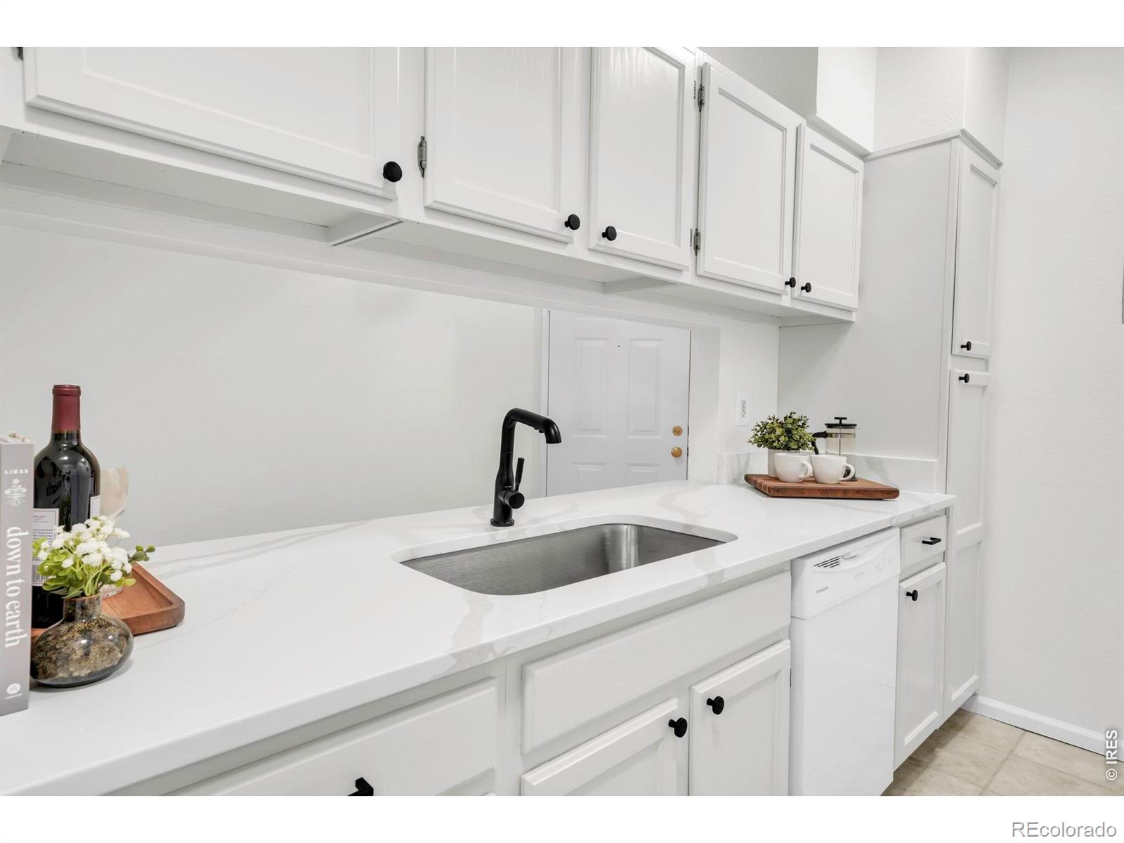 MLS Image #2 for 7411  spy glass court,boulder, Colorado