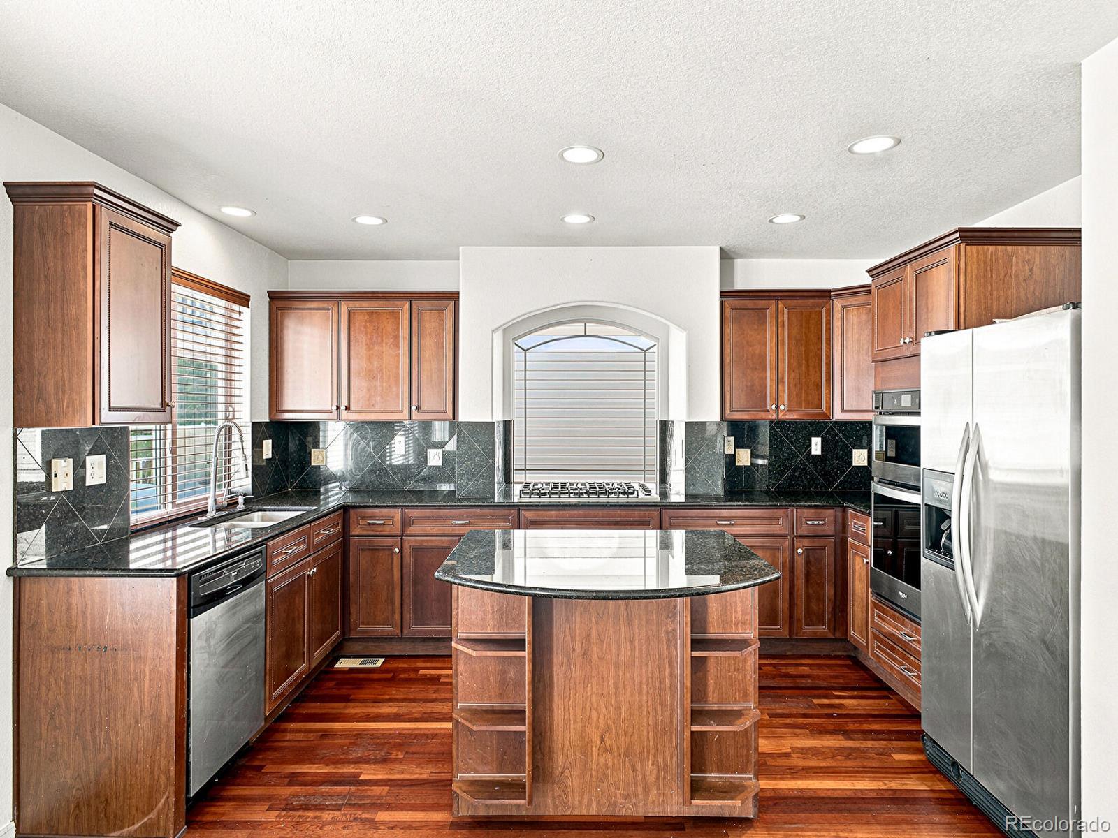 MLS Image #10 for 21438 e 54th avenue,denver, Colorado