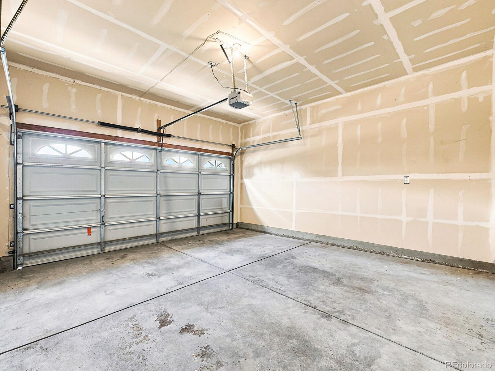 MLS Image #23 for 21438 e 54th avenue,denver, Colorado