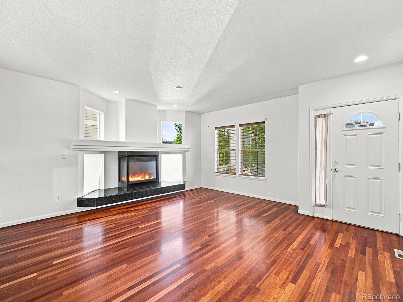 MLS Image #4 for 21438 e 54th avenue,denver, Colorado