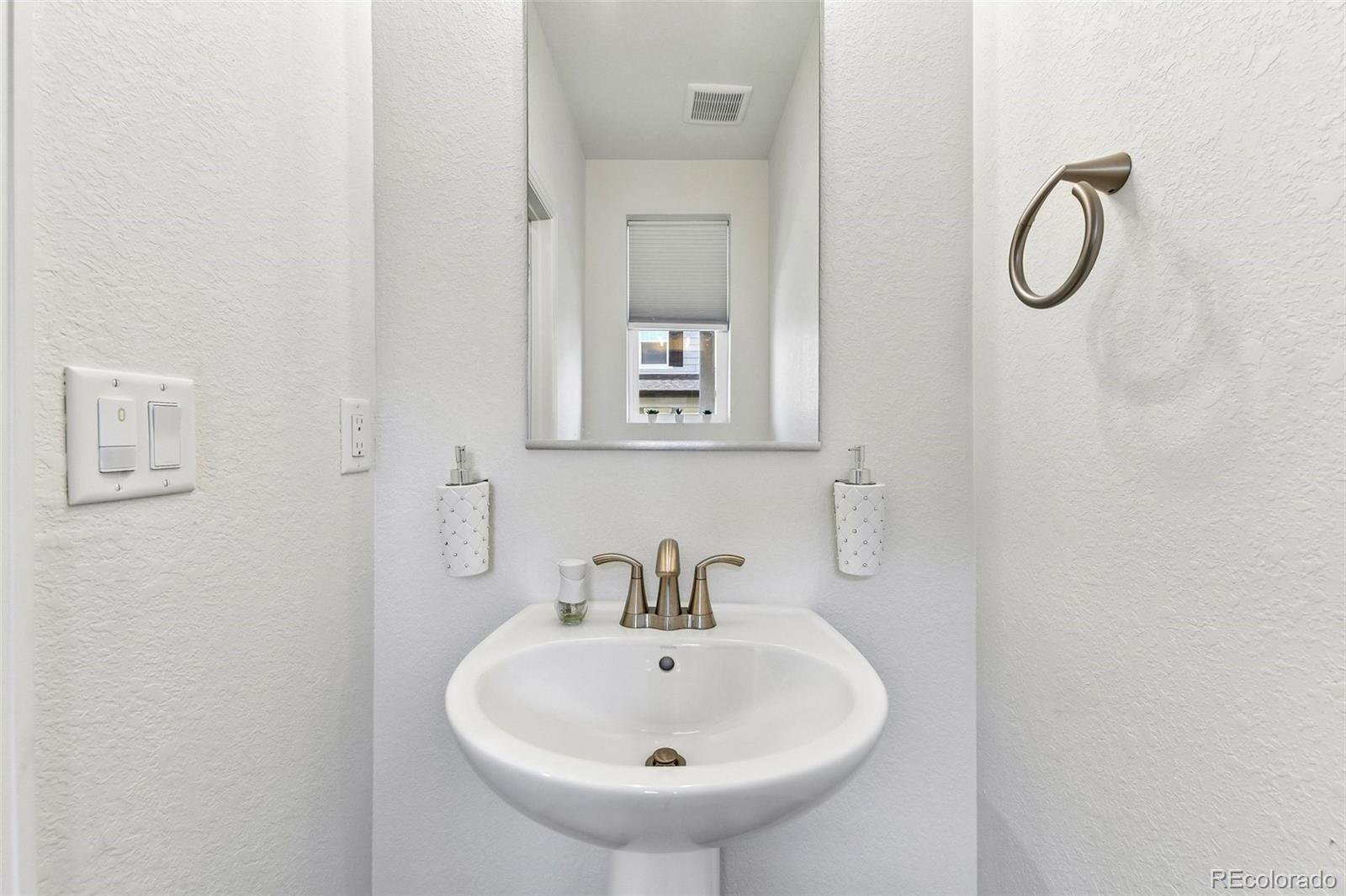 MLS Image #10 for 28840 e 6th place,watkins, Colorado