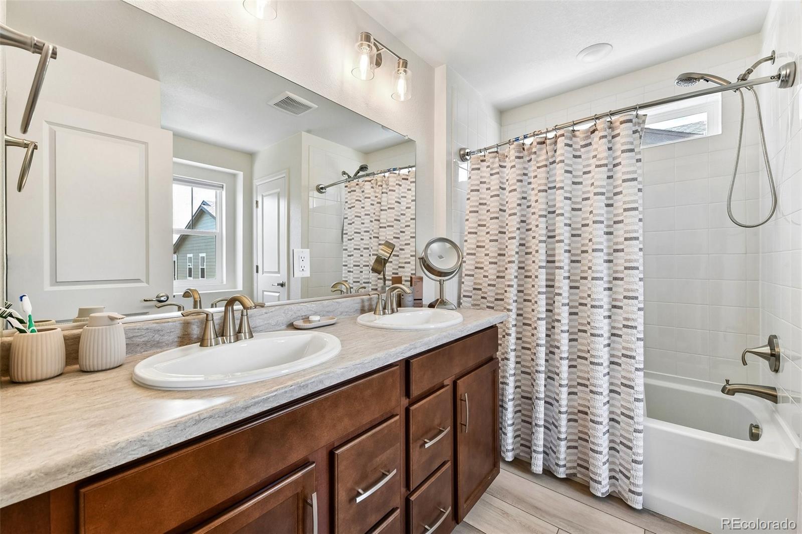 MLS Image #14 for 28840 e 6th place,watkins, Colorado