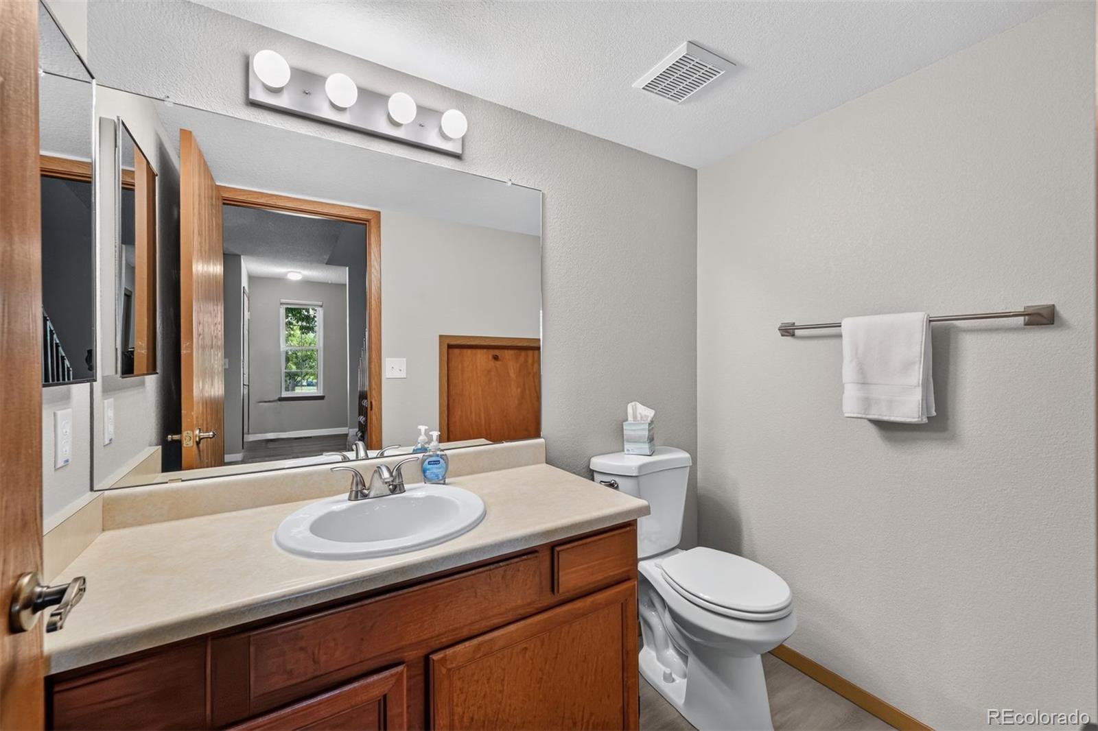 MLS Image #10 for 9147 w cedar drive b,lakewood, Colorado