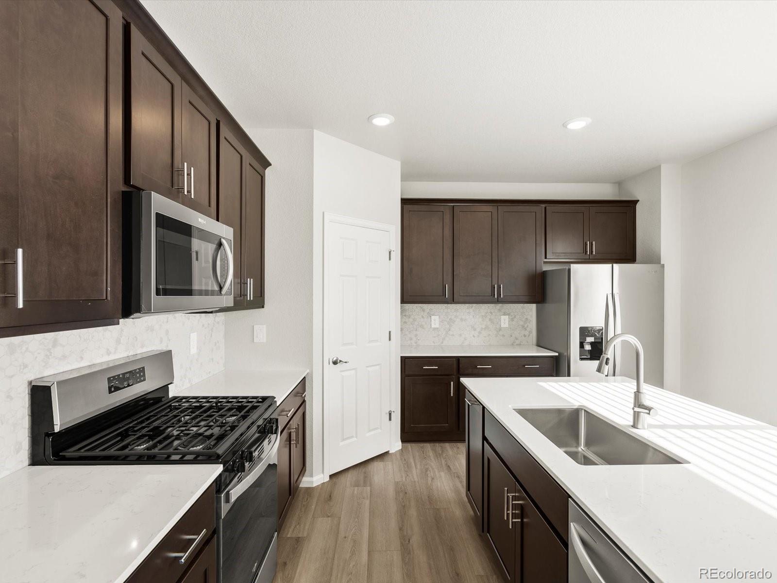 MLS Image #3 for 1656  yampa river drive,windsor, Colorado