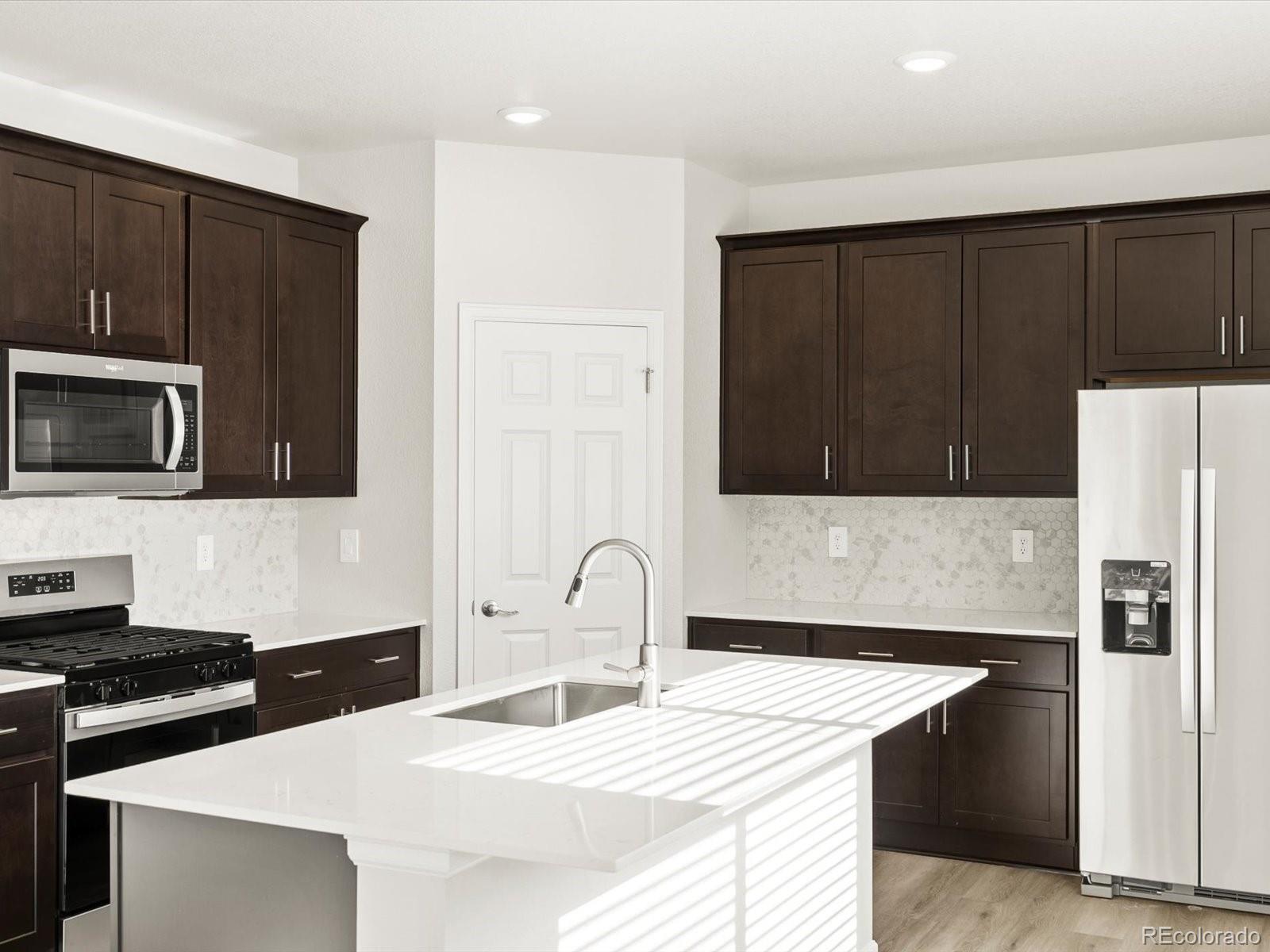 MLS Image #5 for 1656  yampa river drive,windsor, Colorado