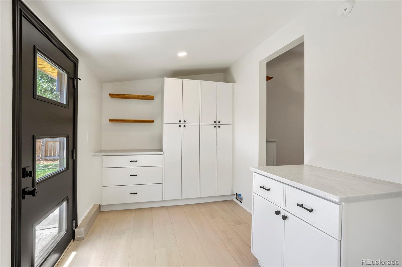 MLS Image #11 for 620 e grand avenue,englewood, Colorado