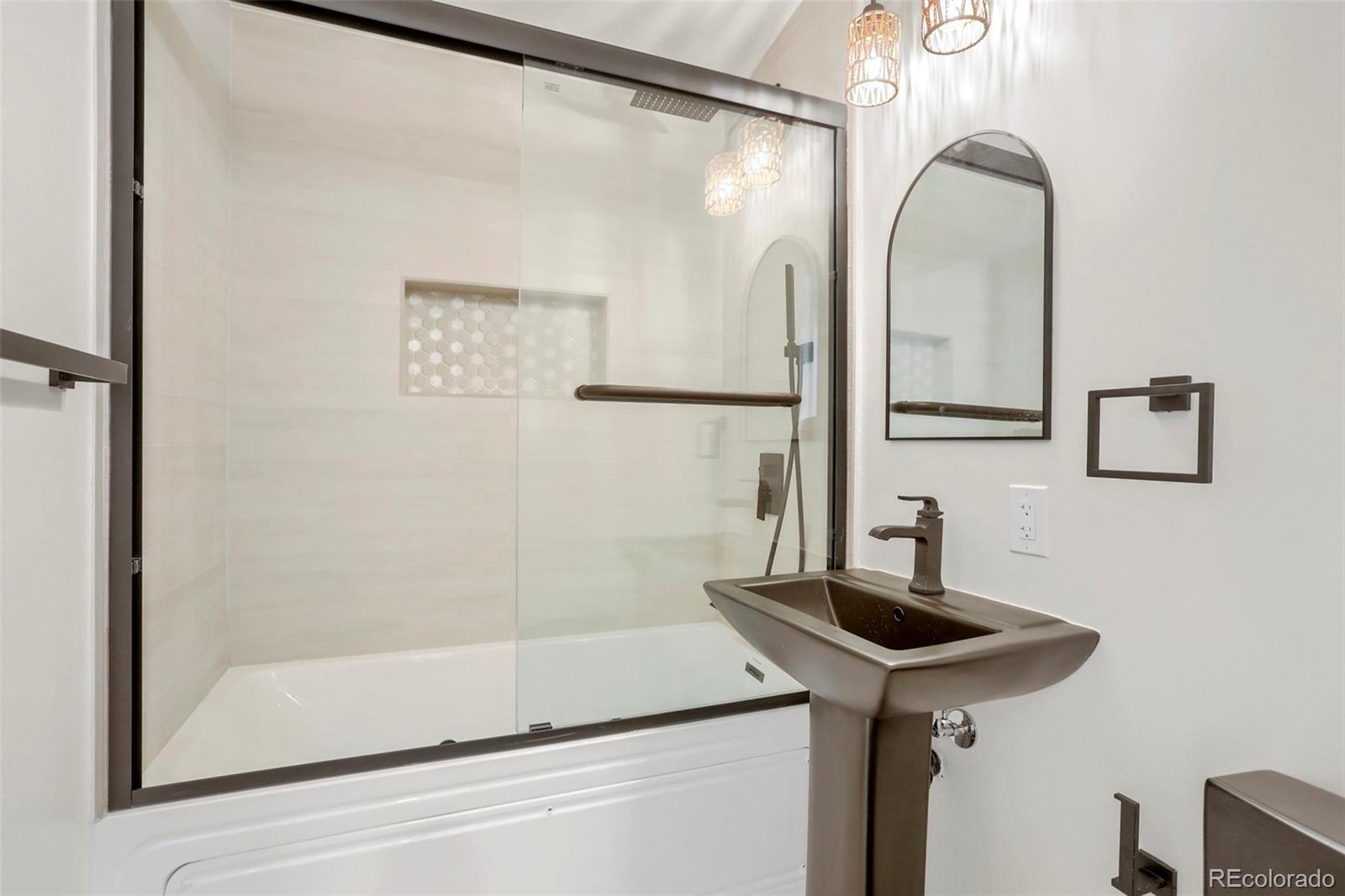 MLS Image #18 for 620 e grand avenue,englewood, Colorado