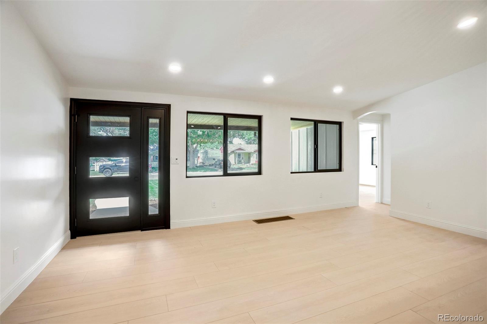 MLS Image #5 for 620 e grand avenue,englewood, Colorado