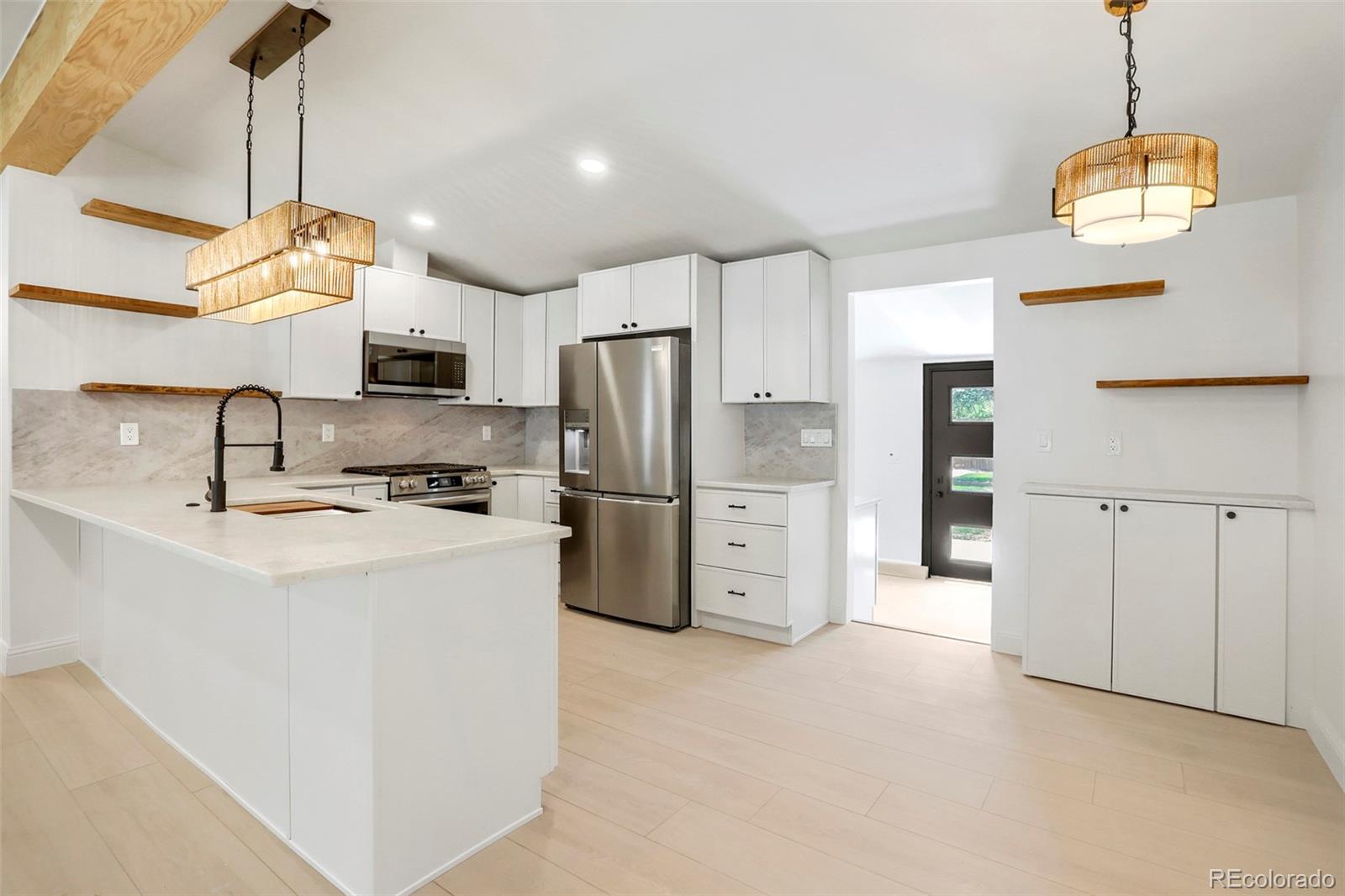 MLS Image #7 for 620 e grand avenue,englewood, Colorado