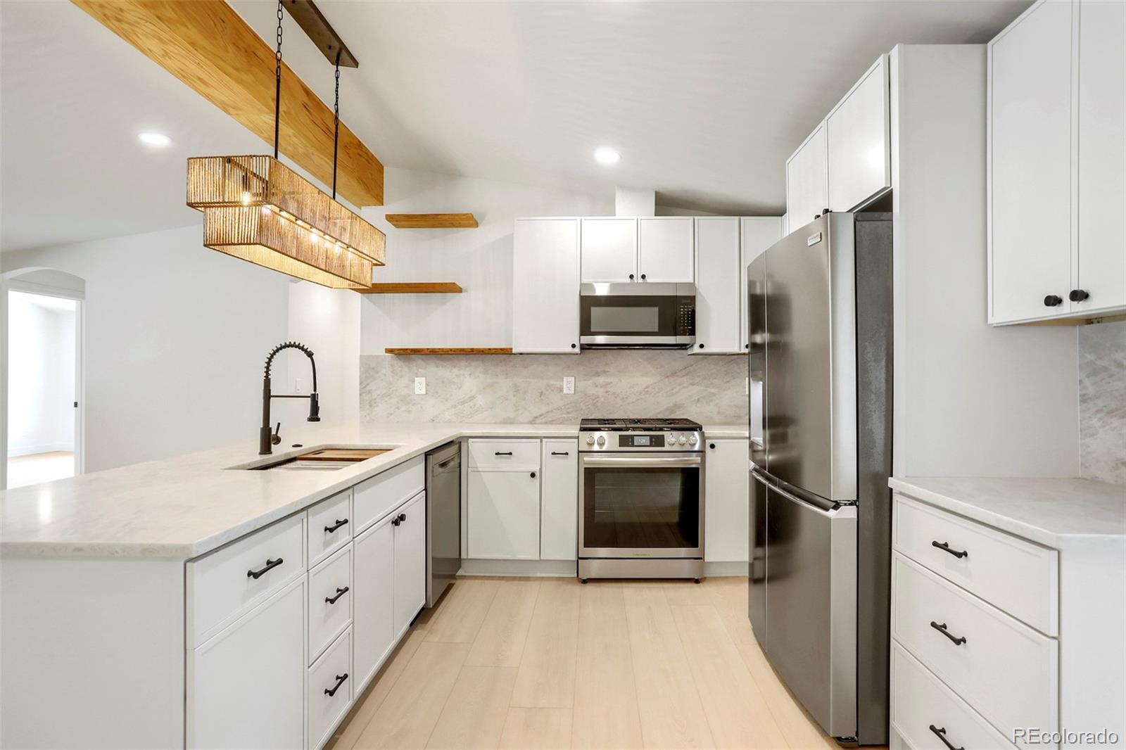 MLS Image #8 for 620 e grand avenue,englewood, Colorado