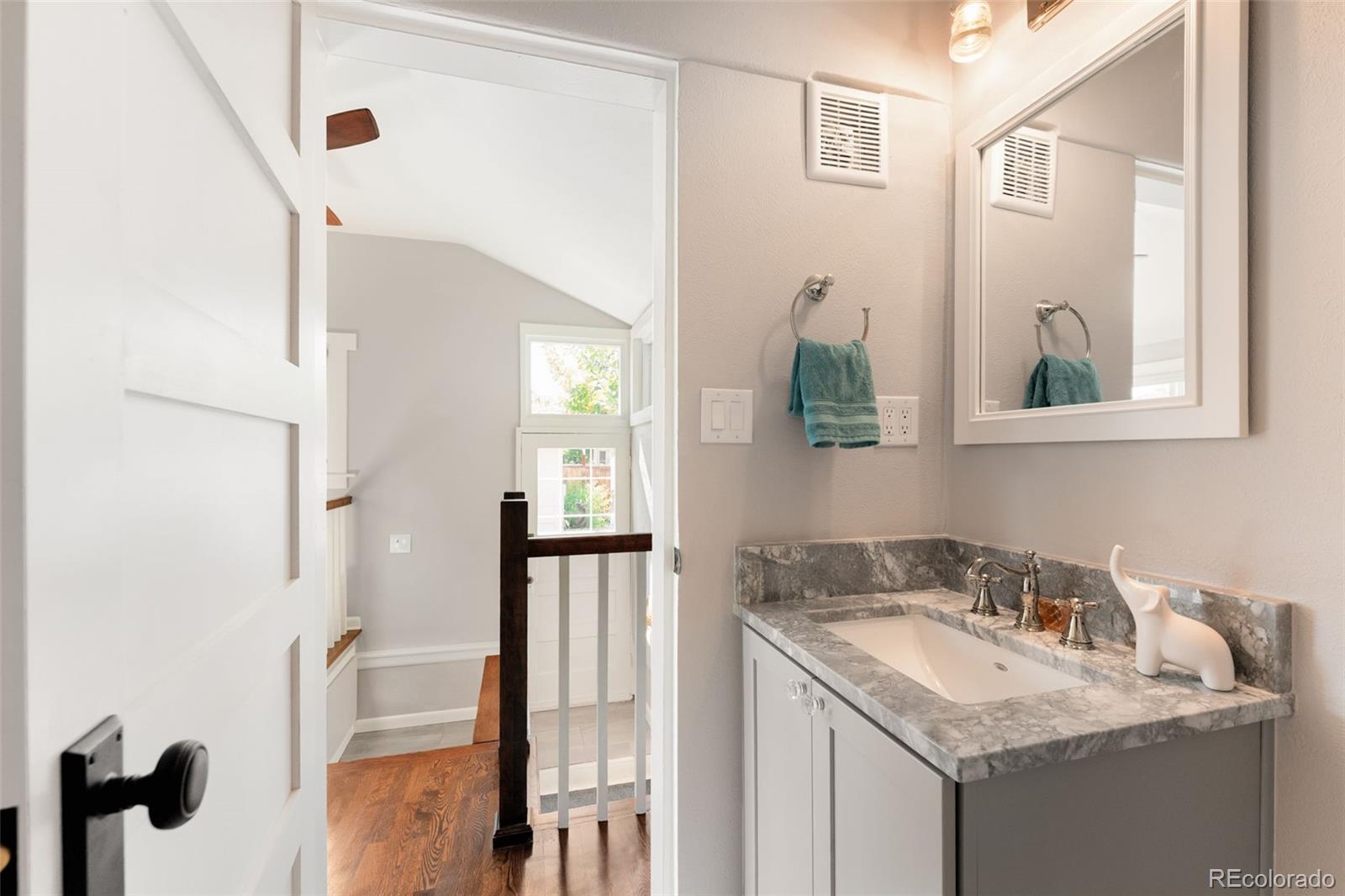 MLS Image #17 for 5647 s louthan street,littleton, Colorado