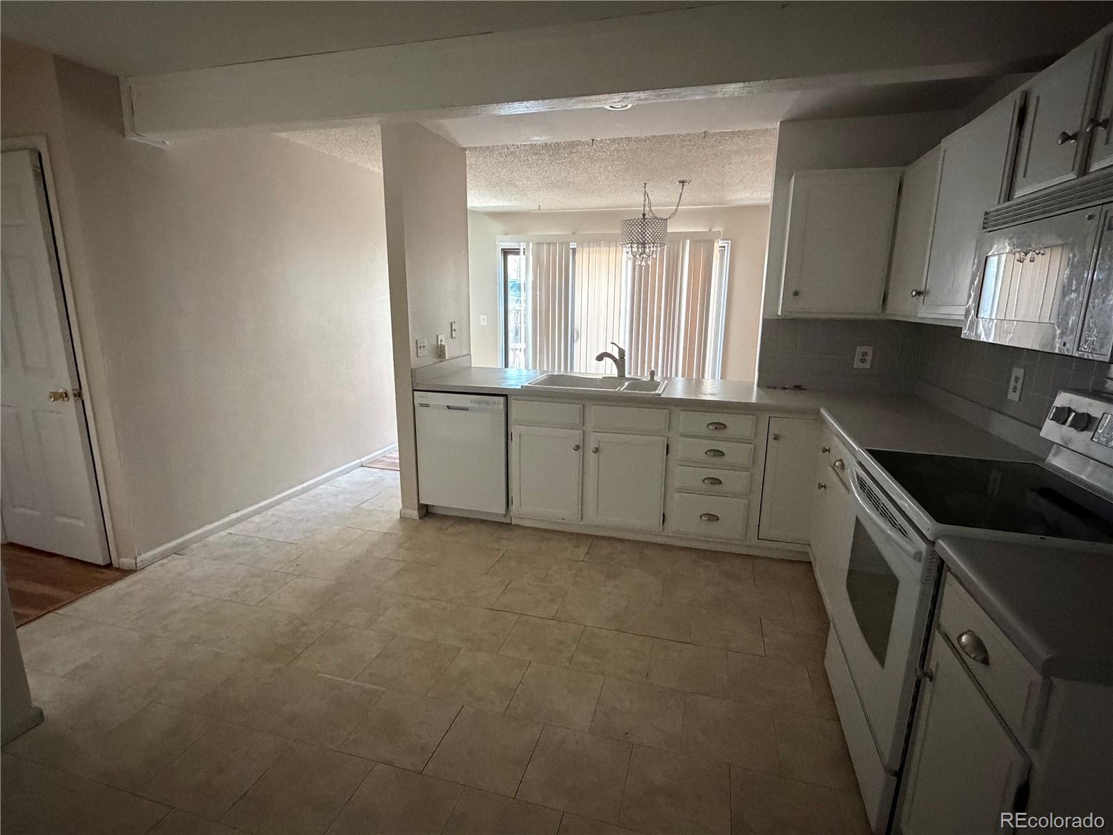 MLS Image #2 for 15361 e louisiana avenue ,aurora, Colorado