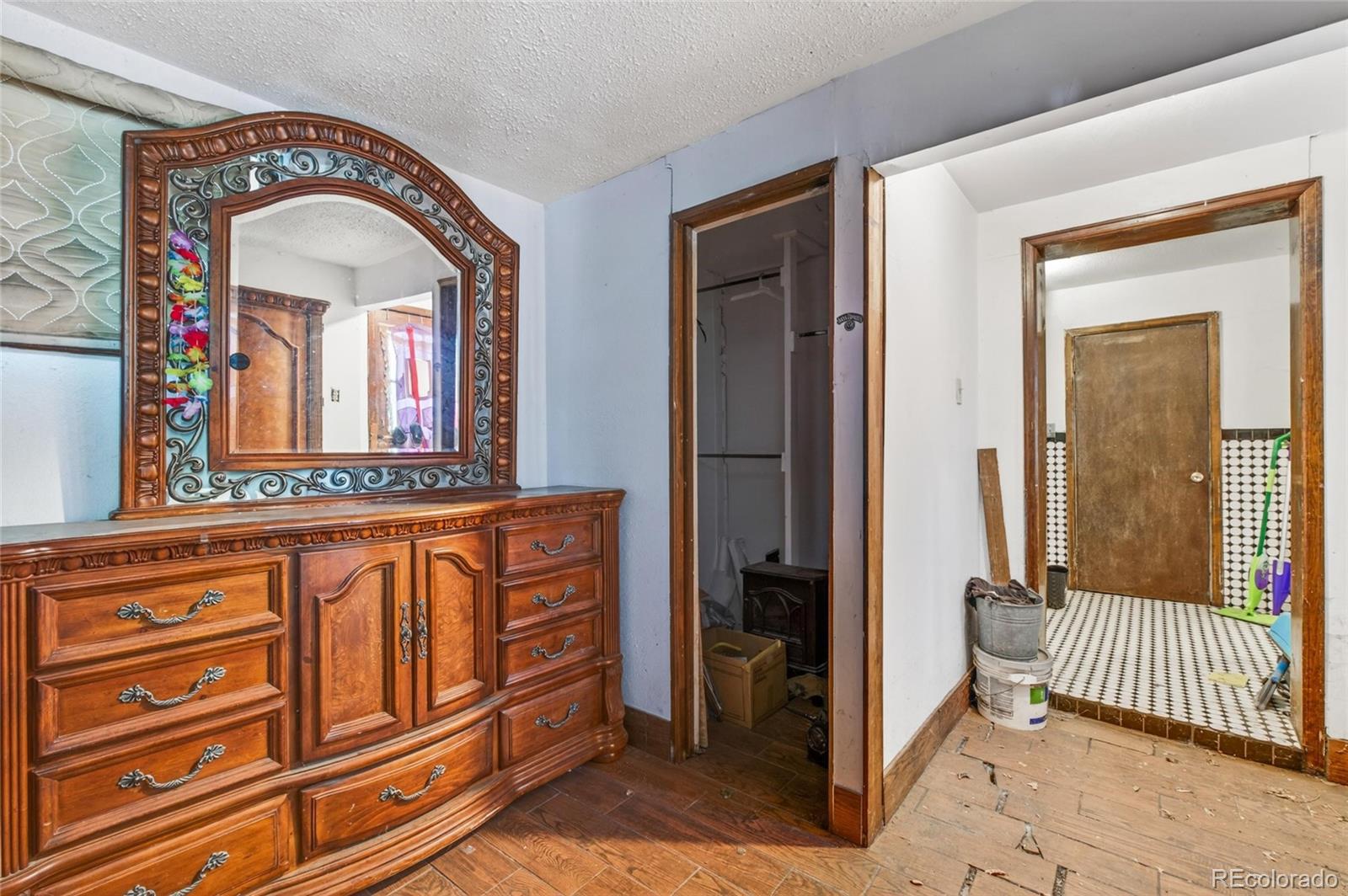 MLS Image #5 for 2455  eaton street,denver, Colorado