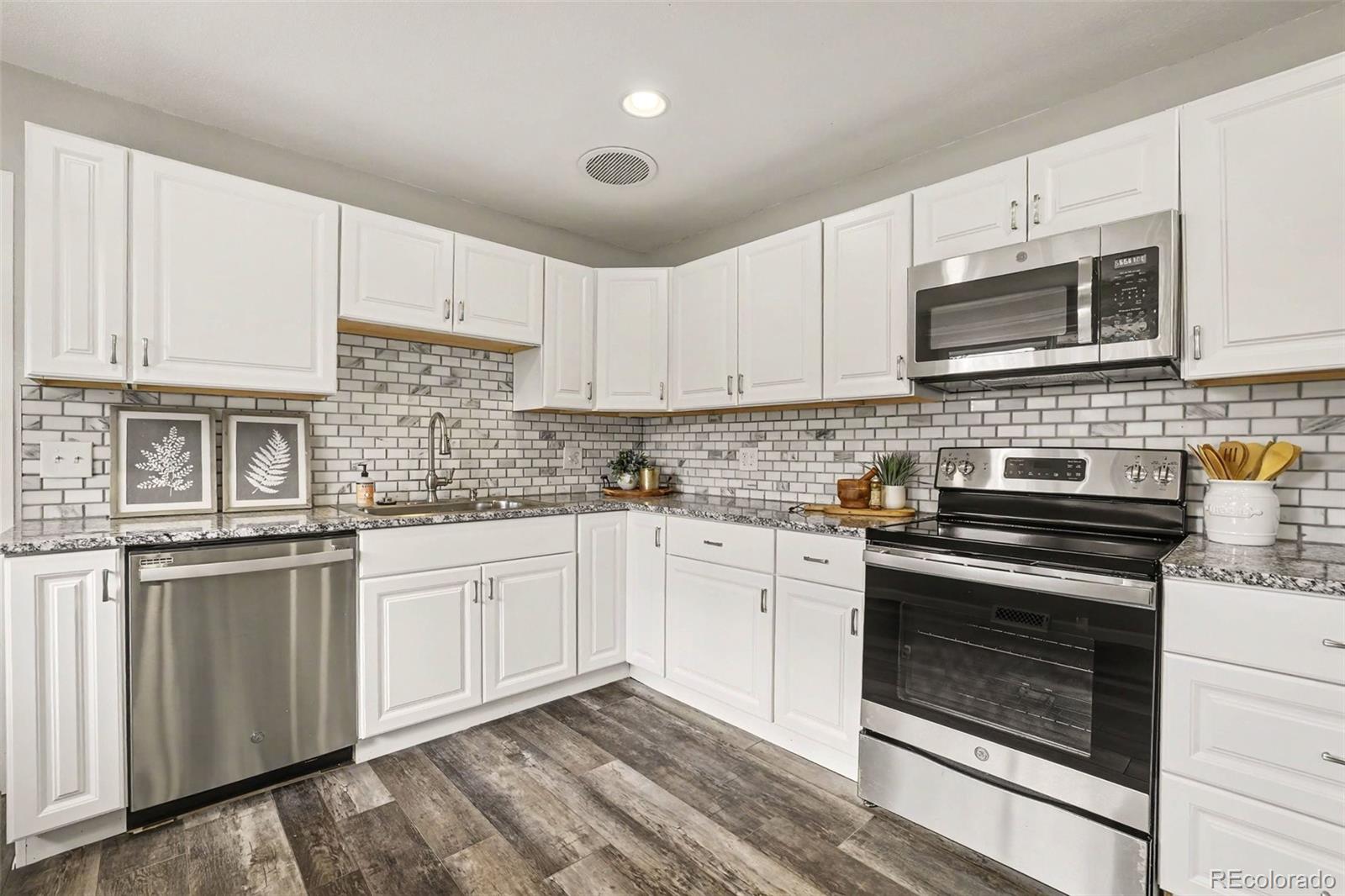 MLS Image #6 for 1635 s yukon court,denver, Colorado