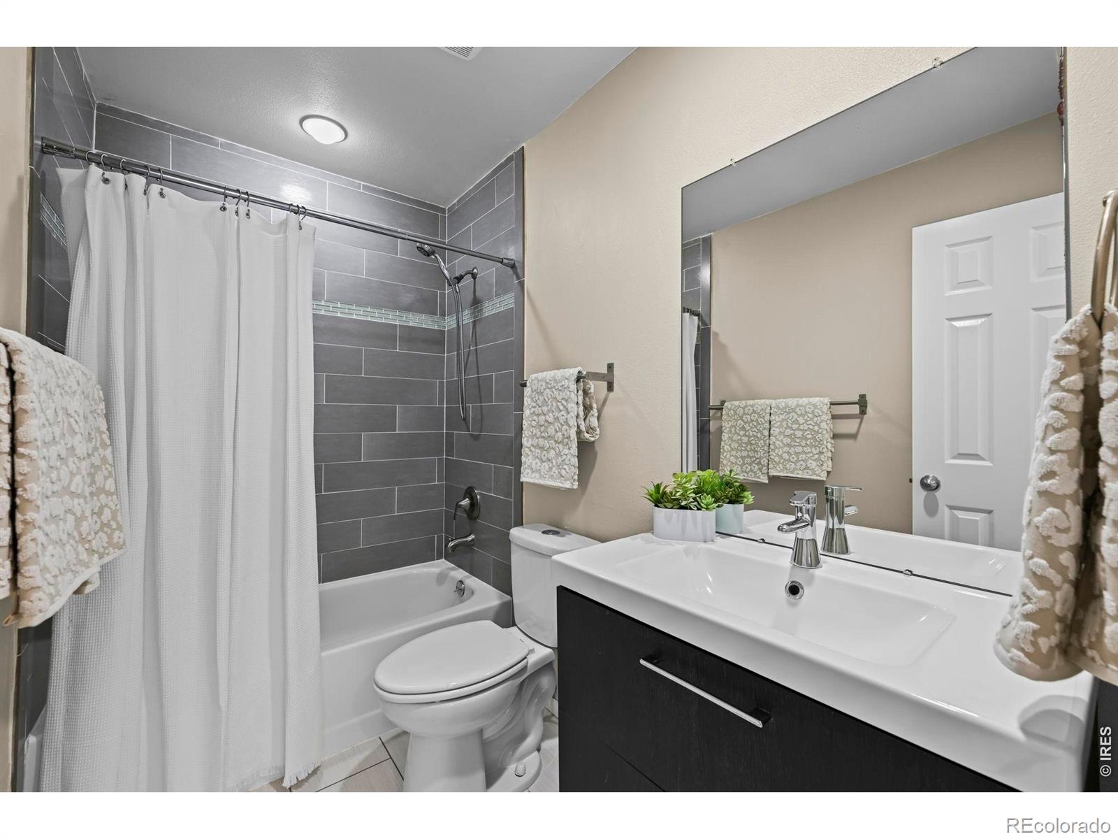 MLS Image #22 for 1096  falcon court,louisville, Colorado