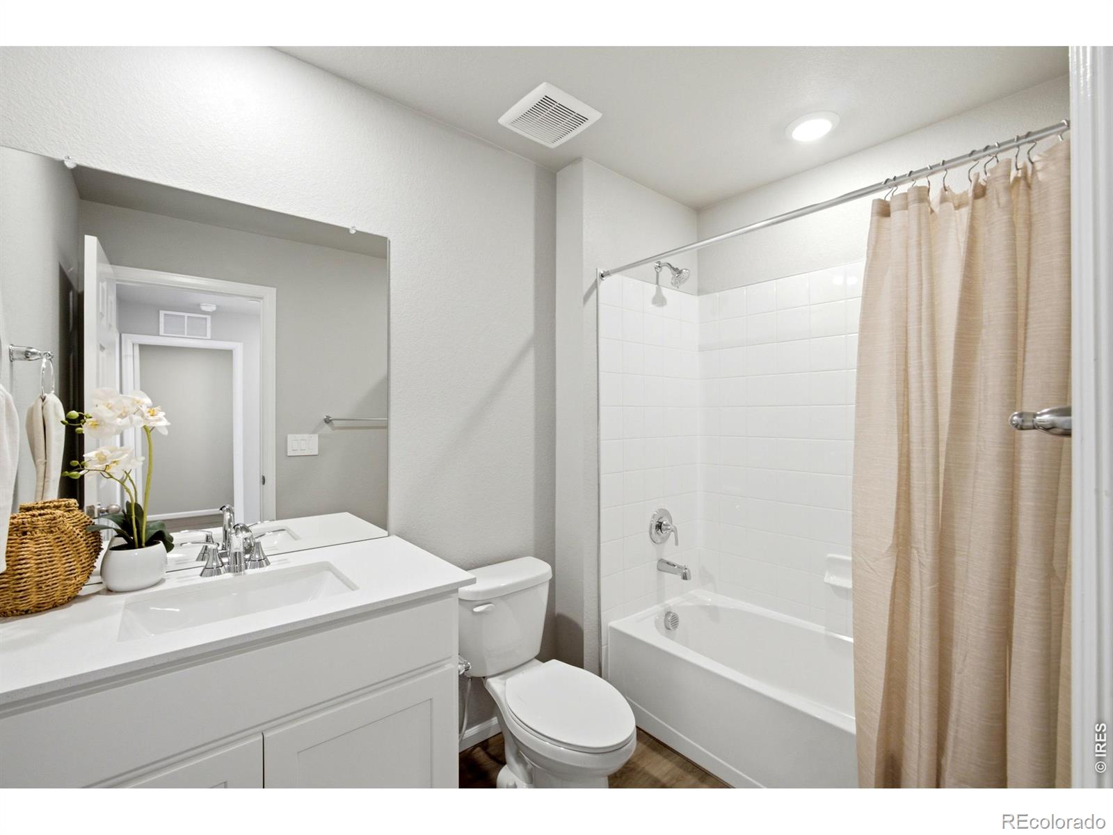 MLS Image #13 for 1600  riverplace drive,windsor, Colorado