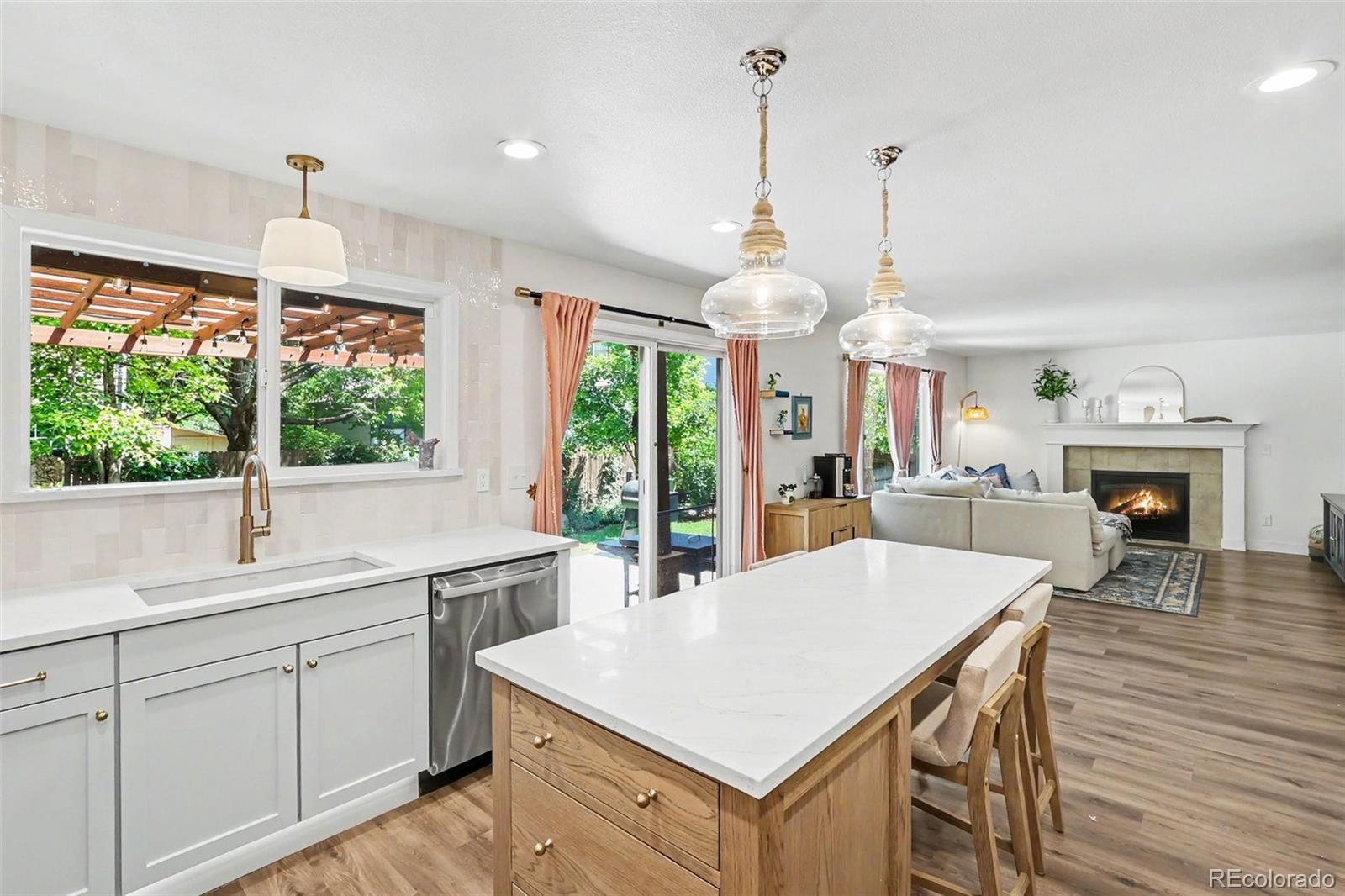 MLS Image #3 for 1524  red mountain drive,longmont, Colorado