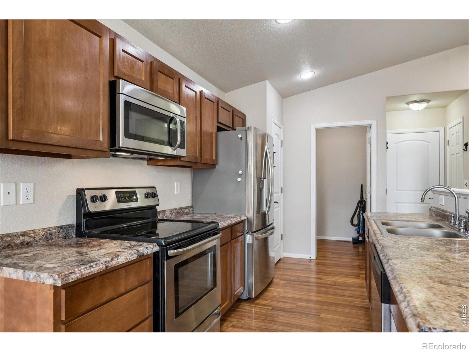 MLS Image #2 for 1037 e 25th street,greeley, Colorado